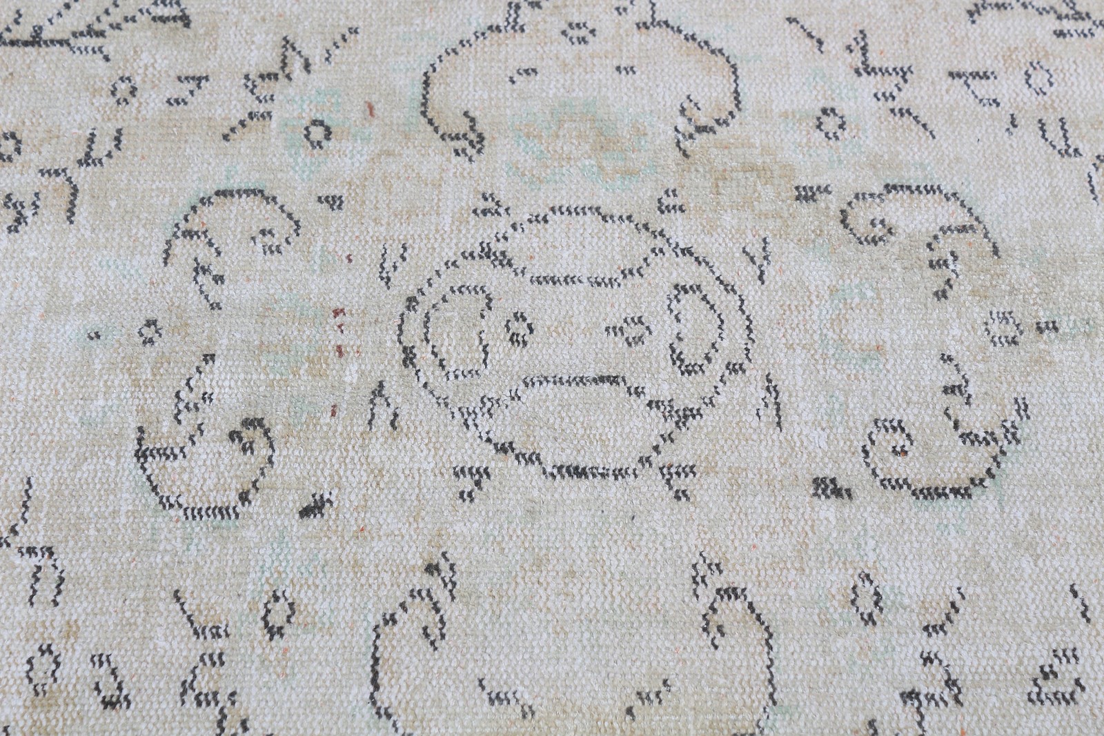 5,4×8,7 ft Vintage Turkish Rug, Large Rug, White Wool Rug