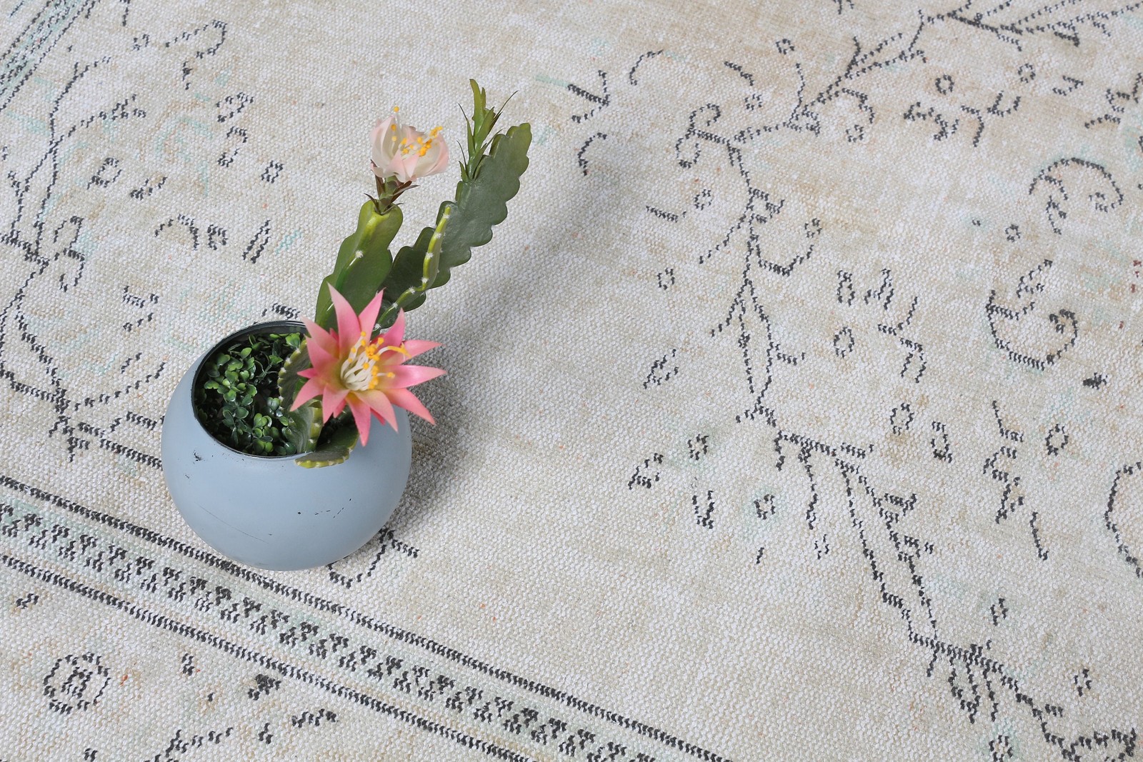 5,4×8,7 ft Vintage Turkish Rug, Large Rug, White Wool Rug