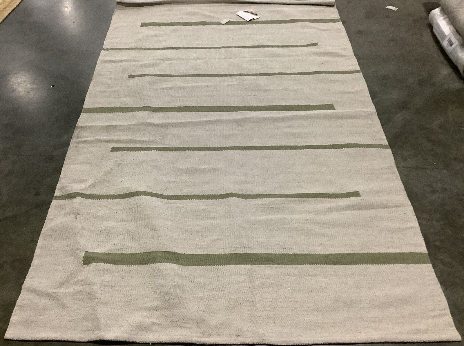 L GREEN / IVORY 5′-0″ x 8′-0″ Back Stain Rug, Reduced Price 1172669264 MTK311J-5