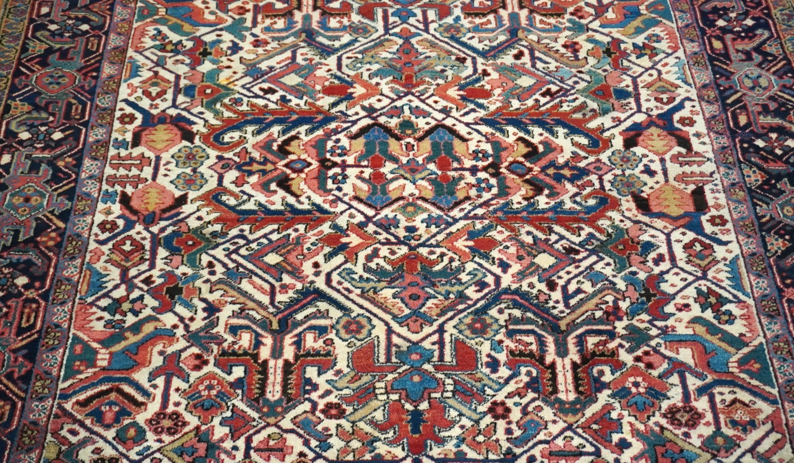 Antique Herizz Serapii Hand Knotted Wool Oriental Rug 7’5″ x 9’8″ Excellent