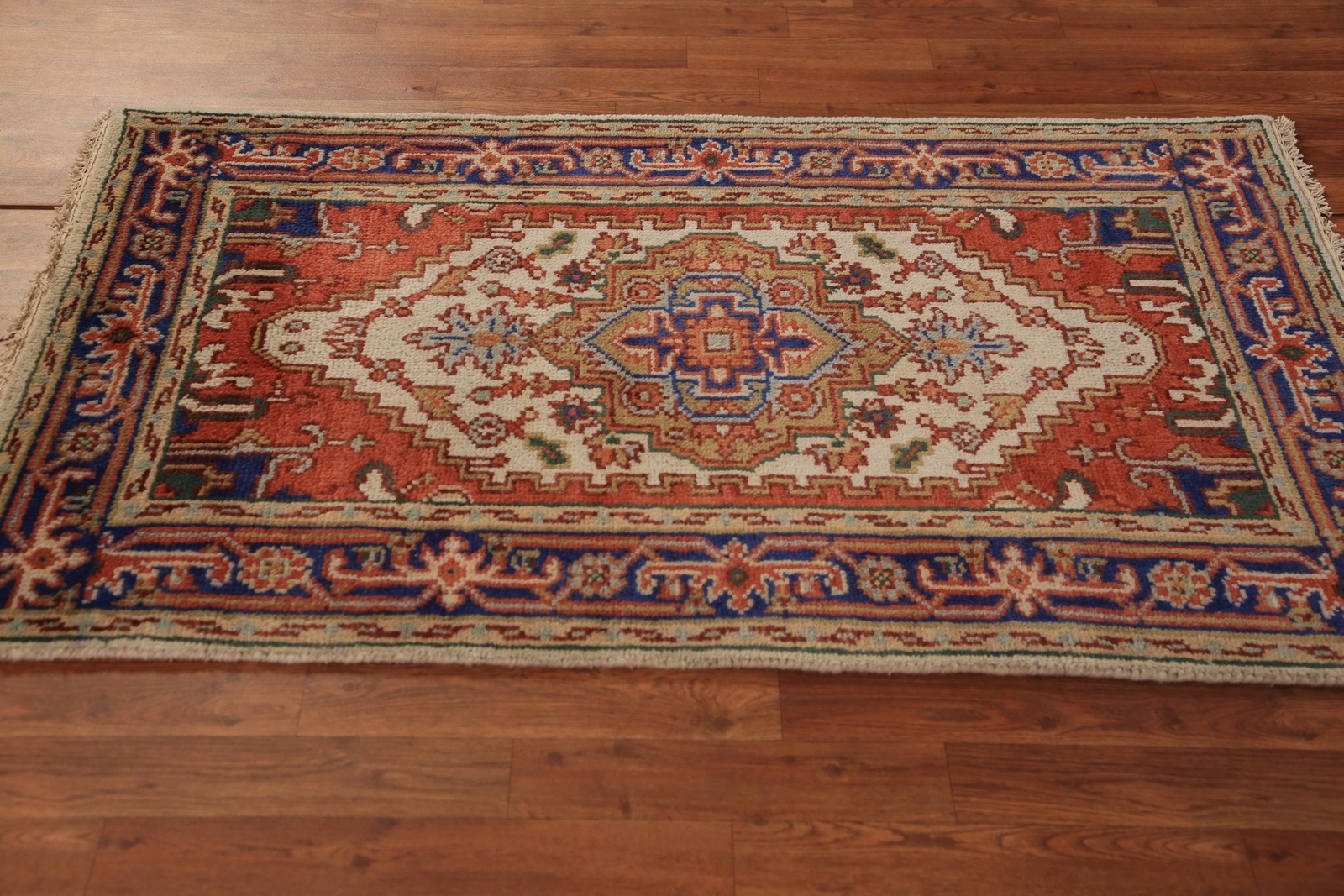 Heriz Serapi Ivory Hand-Knotted Indian Carpet in Wool 5′ 1″ x 3′ 0″