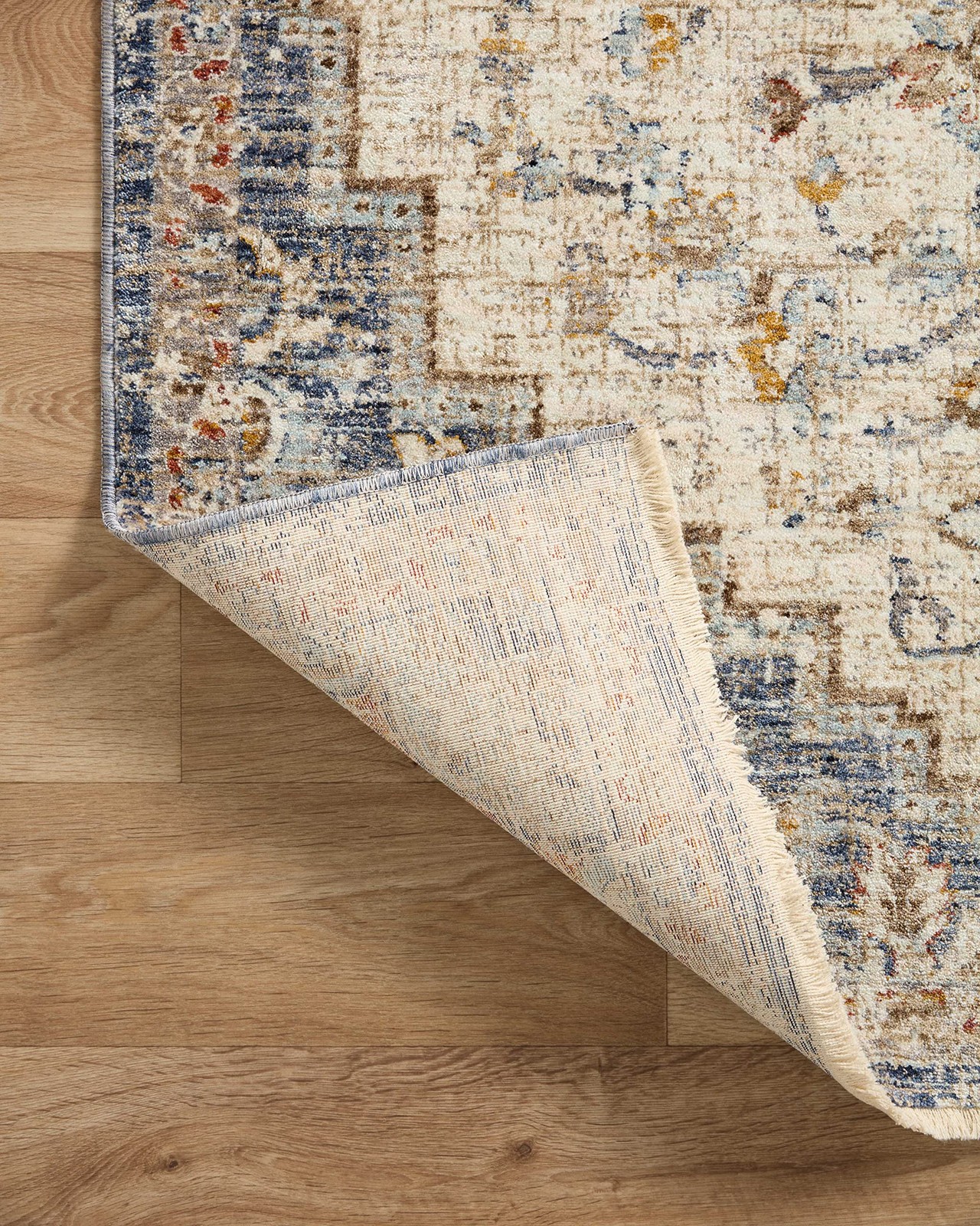 Loloi Sorrento Collection Sor-05 Ivory/Fiesta 3-11 X 5-7 Accent Rug
