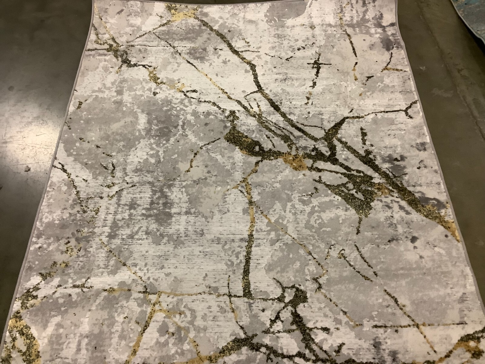 GREY / GOLD 4′-5″ x 6′-5″ Flaw in Rug, Reduced Price 1172671148 ALA293G-4