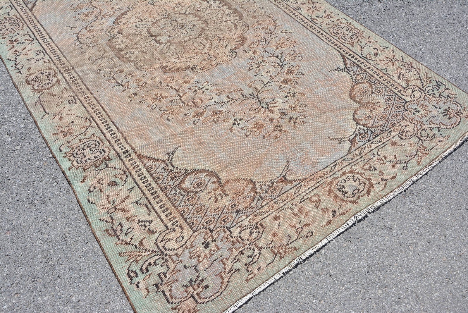 Turkish Vintage Large Rug 5,6×8,6 ft, Brown Wool Rug