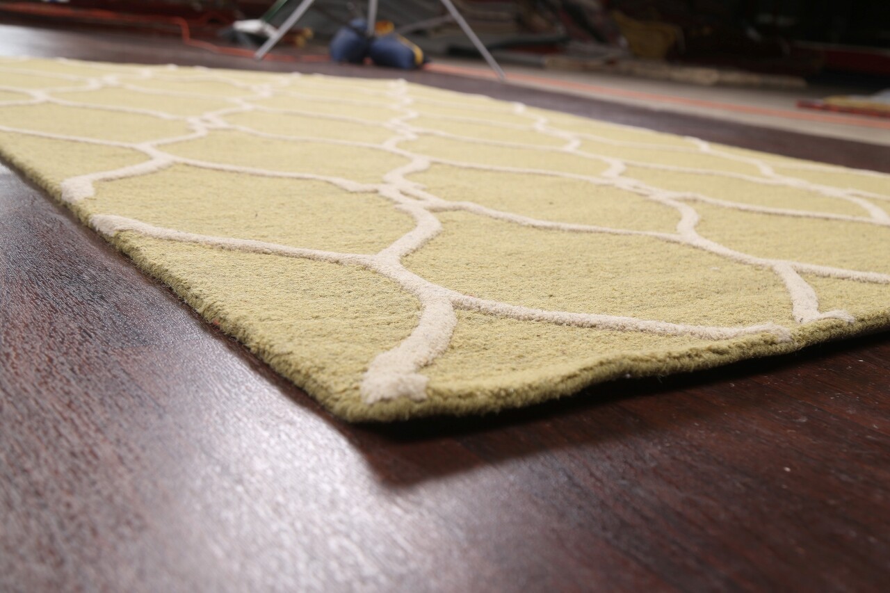 Light Gold with Ivory Trellis Pattern 5×8 Hand-Tufted Wool Area Rug