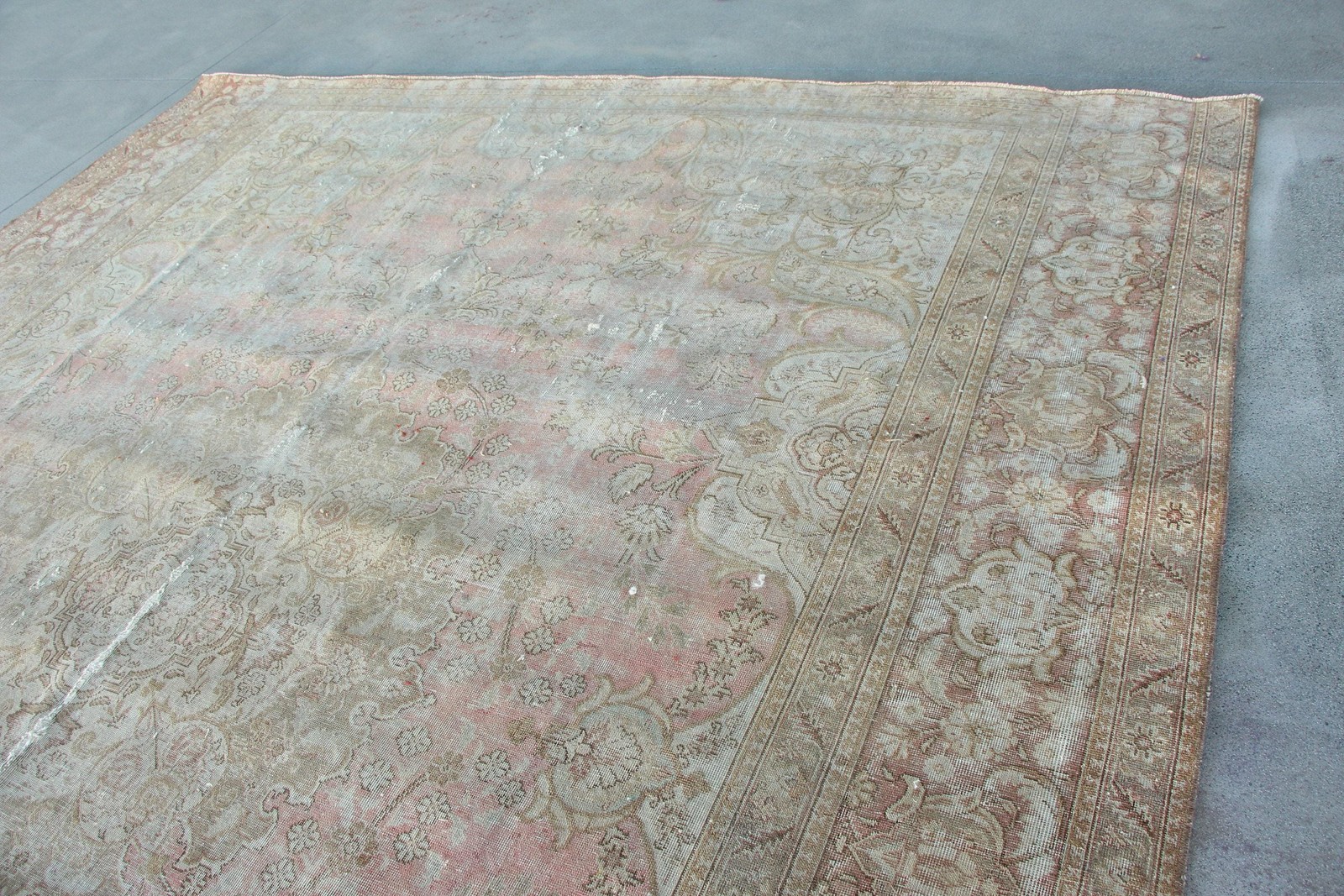 Turkish Oversize Rug 10,8×12,2 ft (328×373 cm), Vintage Pink Camouflage Wool Rug