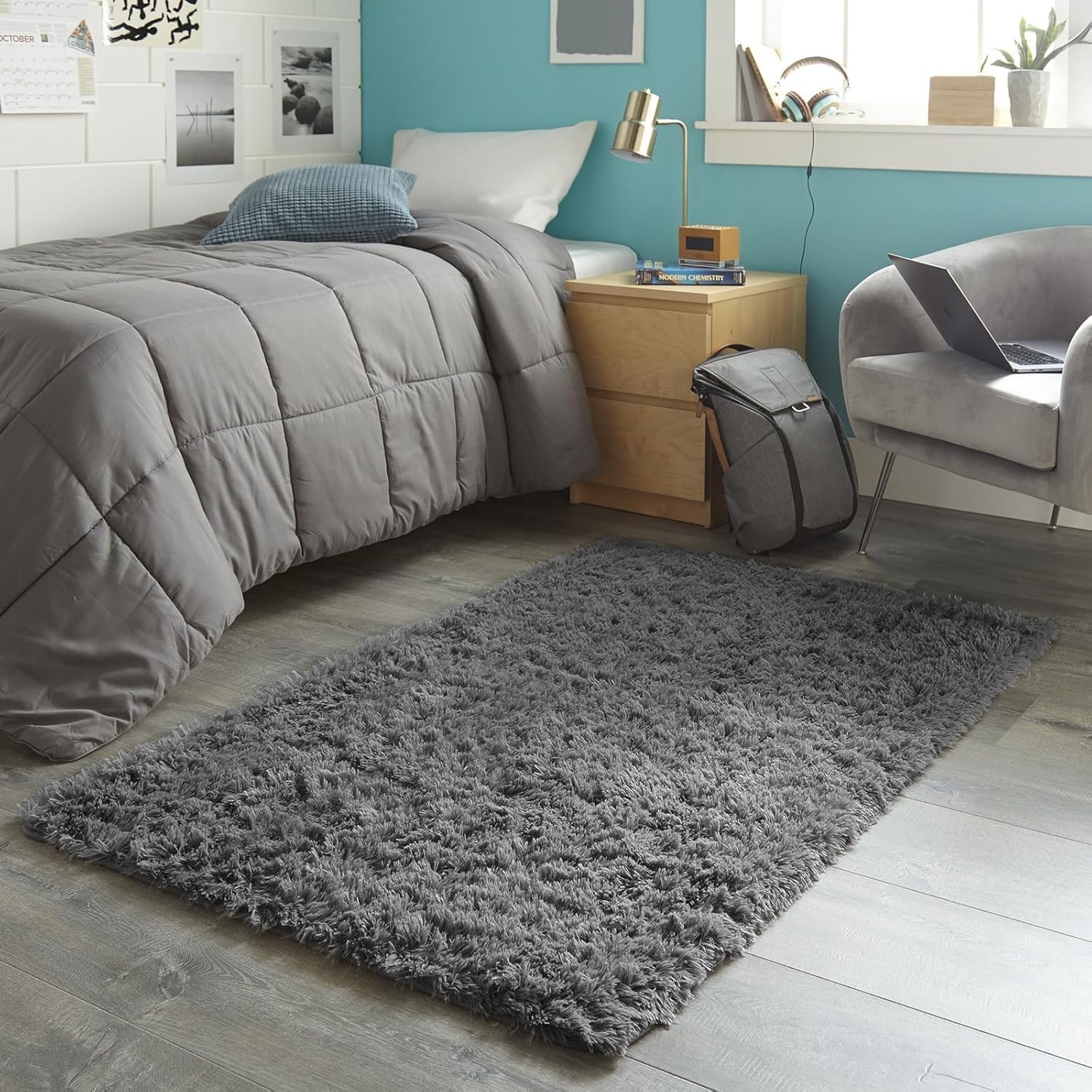 Chic 3×5 Fluffy Area Rug with Anti-Slip Base – Ideal for Student Dorms & Homes