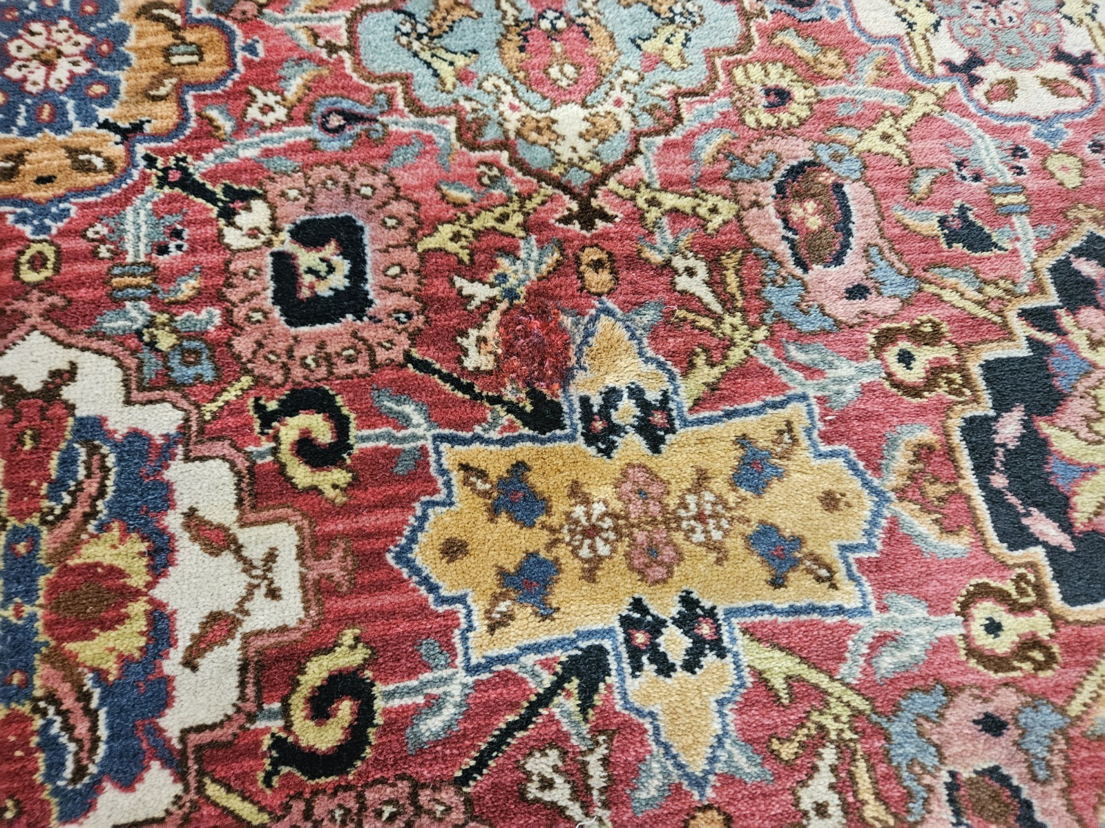 6×9 KARASTAN WILLIAMSBURG KIRMAN VASE 557 100% WOOL RUG – VERY GOOD CONDITION
