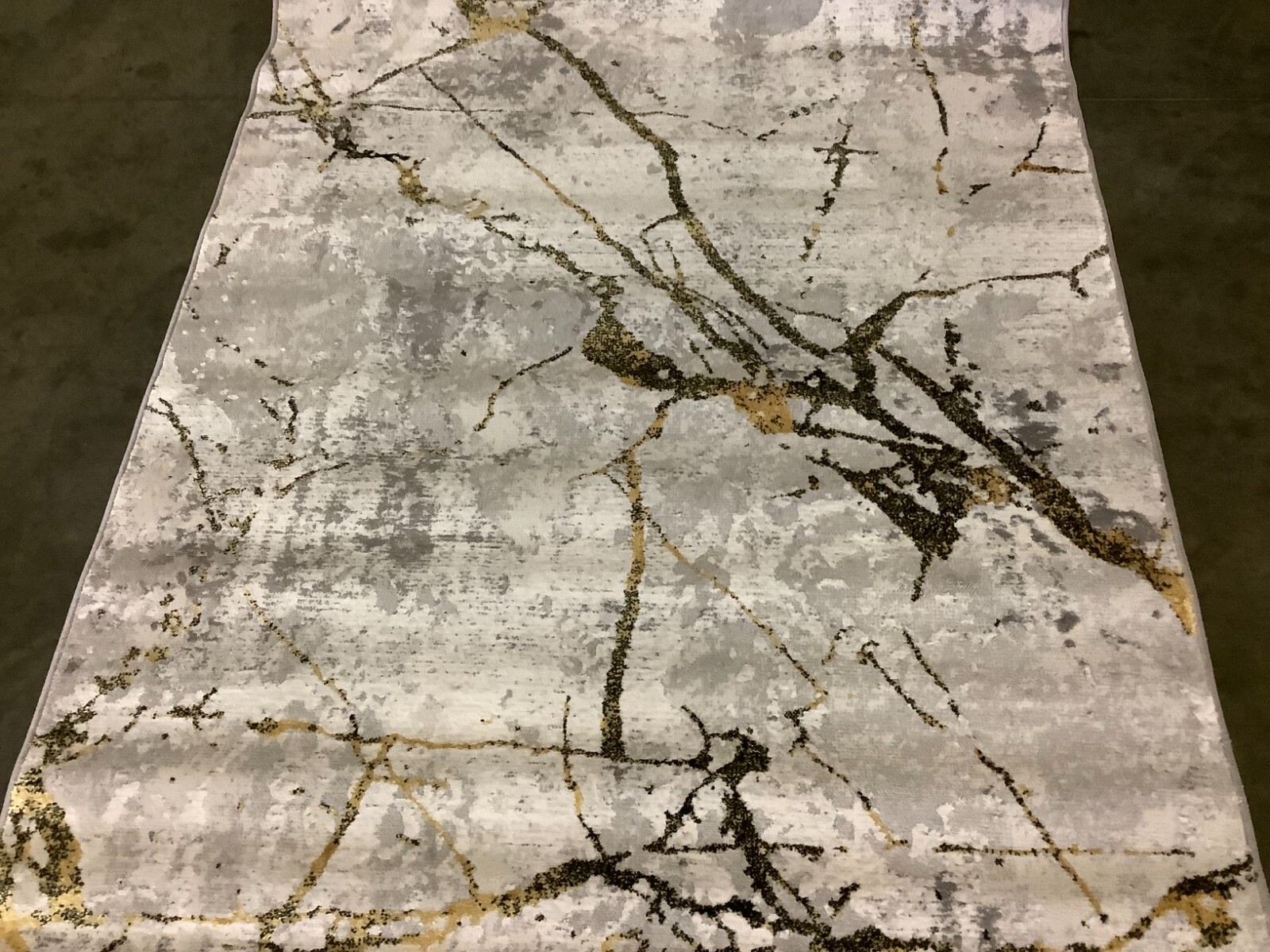 GREY / GOLD 4′-5″ x 6′-5″ Flaw in Rug, Reduced Price 1172670549 ALA293G-4