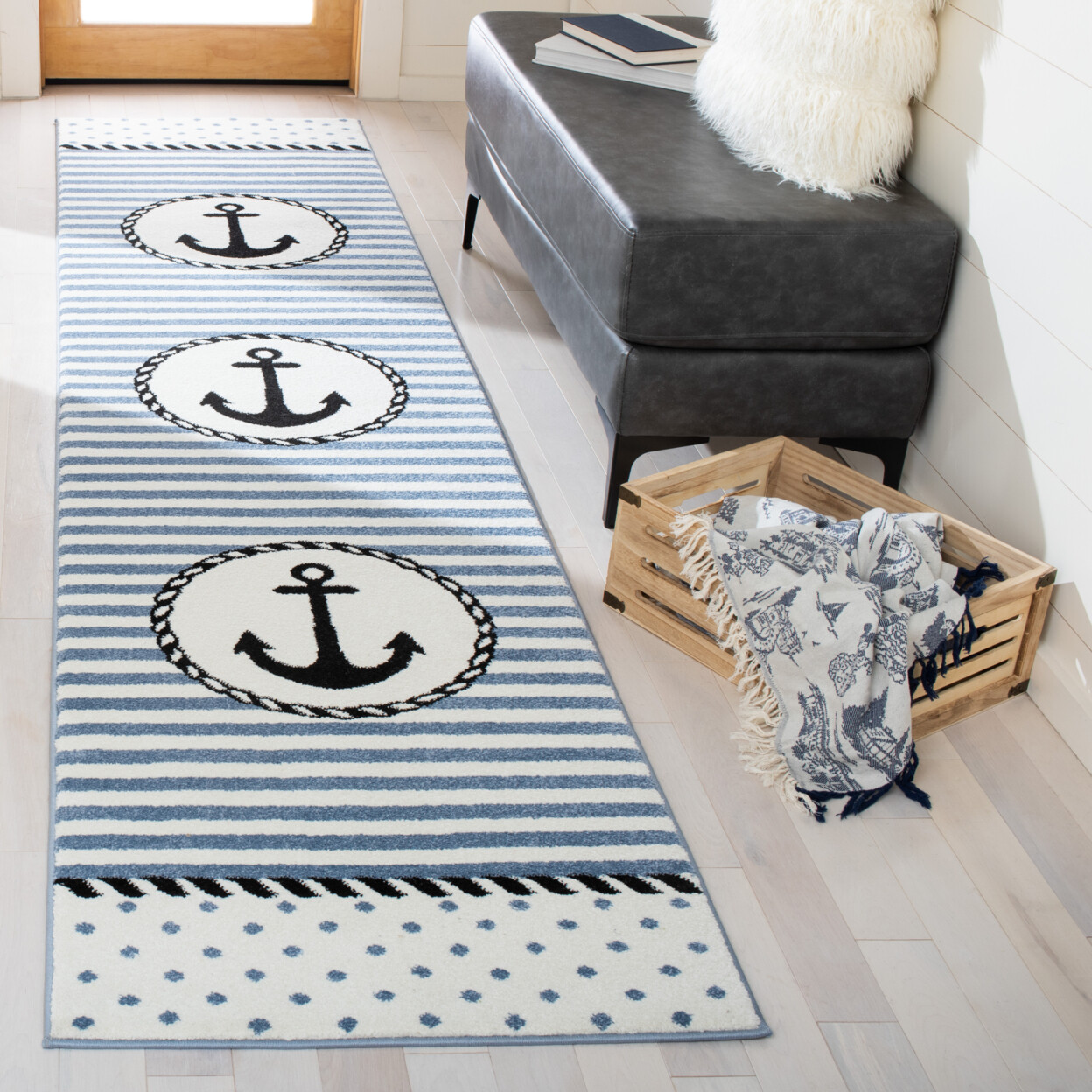 SAFAVIEH Carousel Kids Collection CRK124A Ivory/Navy Rug