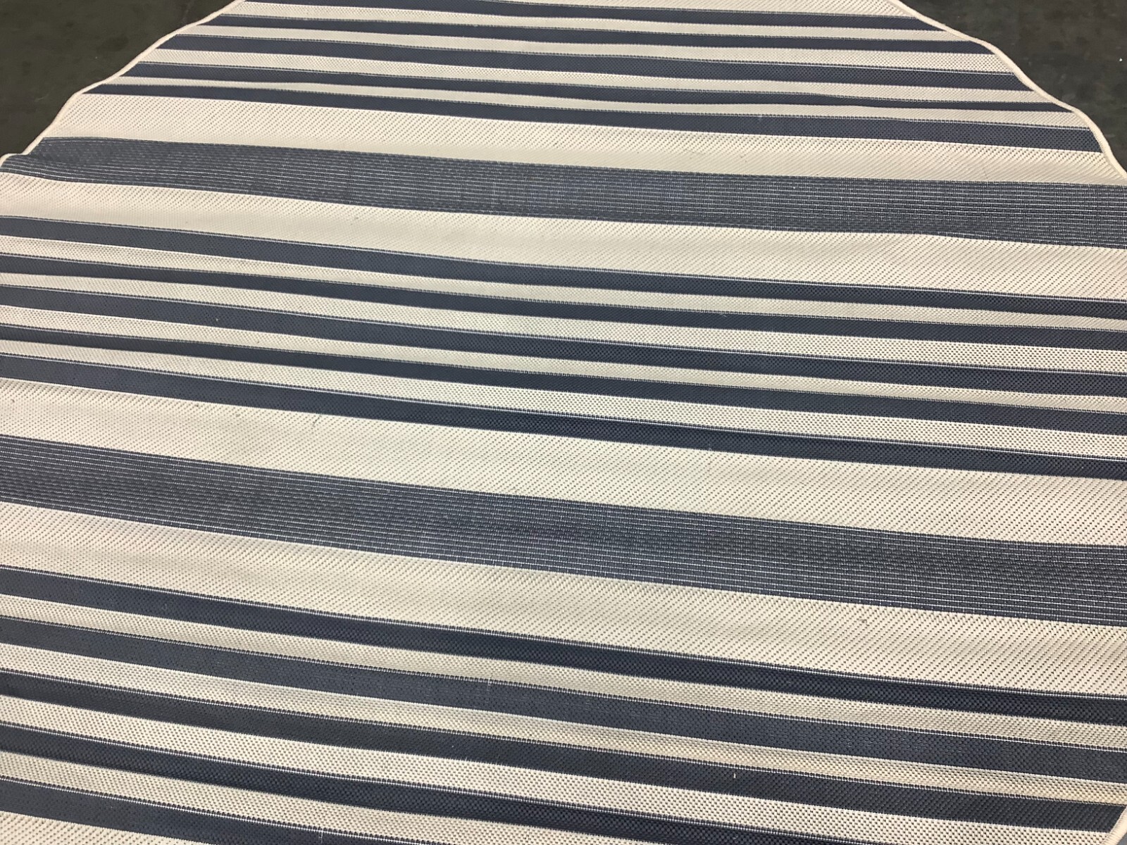 GREY / BONE 6′-7″ x 6′-7″ Cut on Rug, Reduced Price 1172679171 CY6062-236-7R