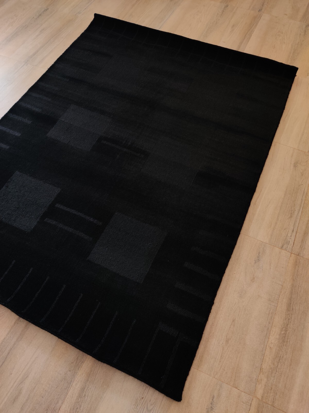 Handmade Wool Area Rug for Living Room Hand-Loomed Knotted 140 x 200 cm