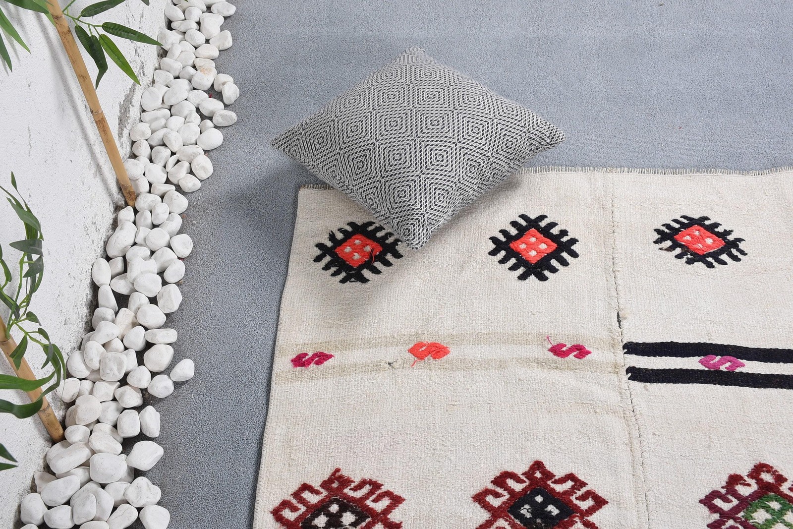 Vintage Turkish Rug 3,6×8 ft (111×243 cm), Kilim White Southwestern Rug