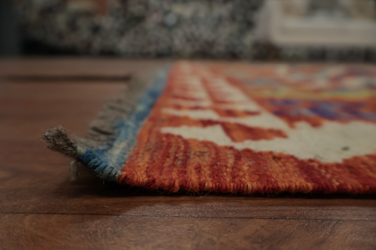 Handwoven Kilim Oriental Rug 4×6 Southwestern Colorful with Geometric Motifs