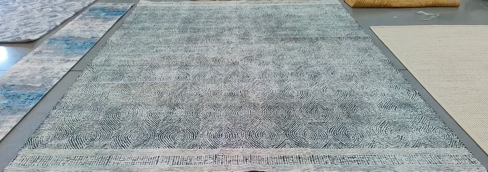 IVORY / CHARCOAL 10′-0″ x 14′-0″ Cut on Rug Reduced Price 1172772304 ABT340H-10
