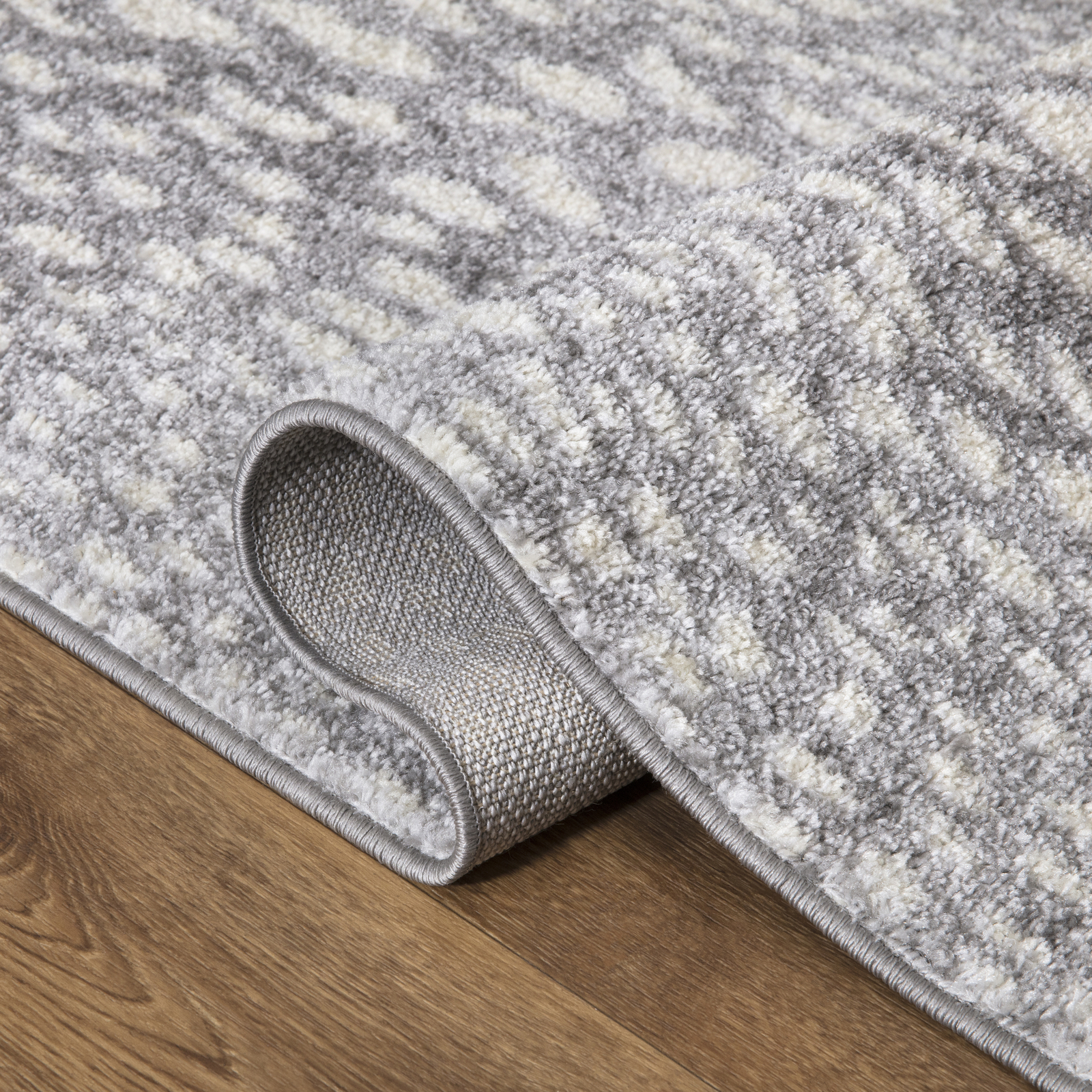 Modern Animal Print Antelope Grey Indoor Area Rug Kid Pet Friendly Polypropylene