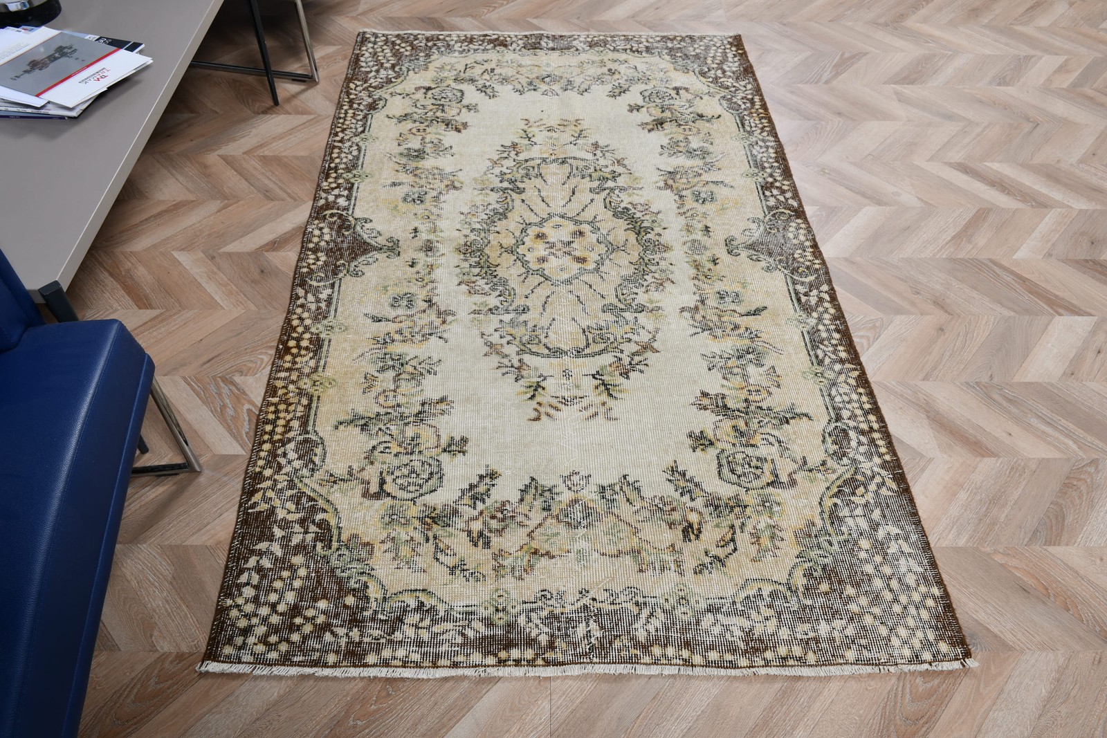 Vintage Turkish Rug 4×6,6 ft (122×201 cm), Brown Oriental Wool Rug