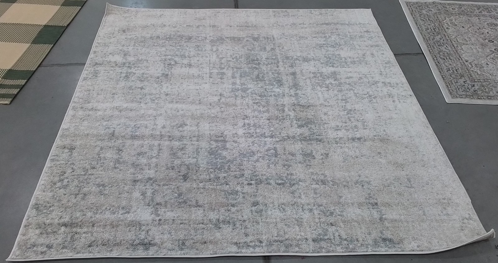 BEIGE / SLATE 6′-7″ x 6′-7″ Flaw in Rug, Reduced Price 1172805259 ADR207B-7SQ