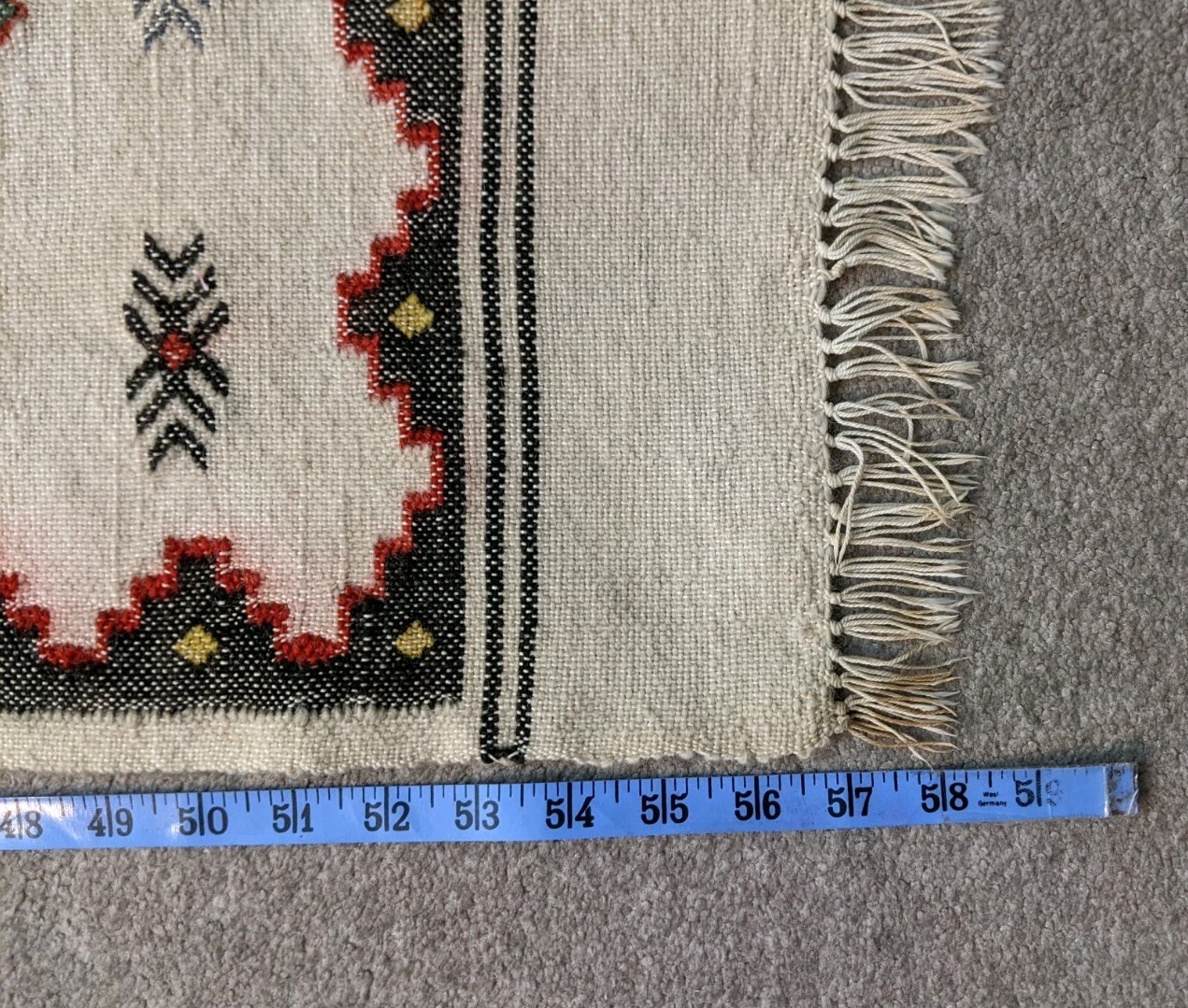 Vtg Hand woven Rug 58″ X 22″ Wool Natural Geometric Moroccan Turkish Greek Kilim
