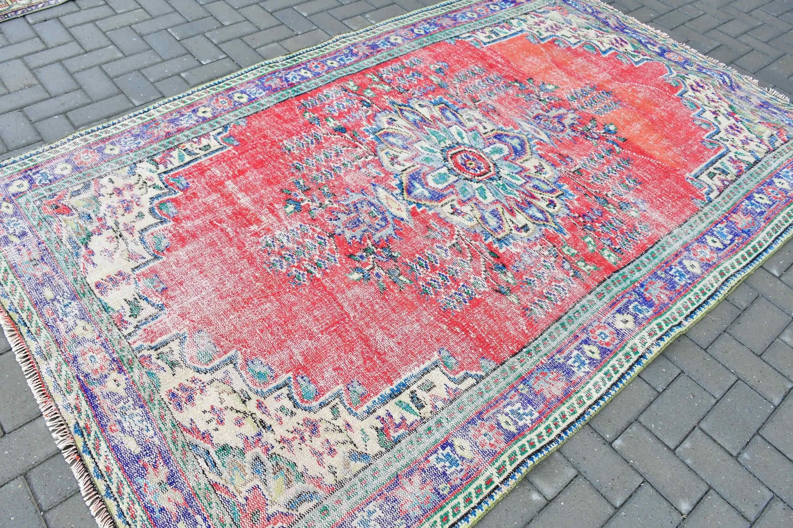 Vintage 5,4×8,7 ft Rug, Turkish Large Rug, Red Floral Rug