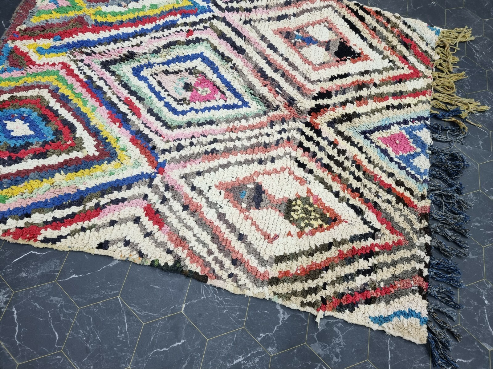 Moroccan Handmade Vintage Boucherouite Rug 3’5”x4’1” Geometric Pink Cotton Rug
