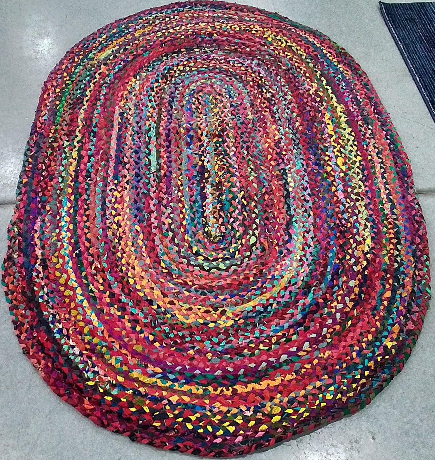 RED / MULTI 4′-0″ x 6′-0″ Flaw in Rug, Reduced Price 1172792923 BRD210A-4OV