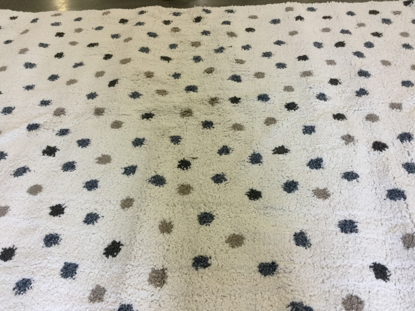 IVORY / TAUPE 9′ X 12′ Flaw in Rug, Reduced Price 1172661666 CLC102A-9