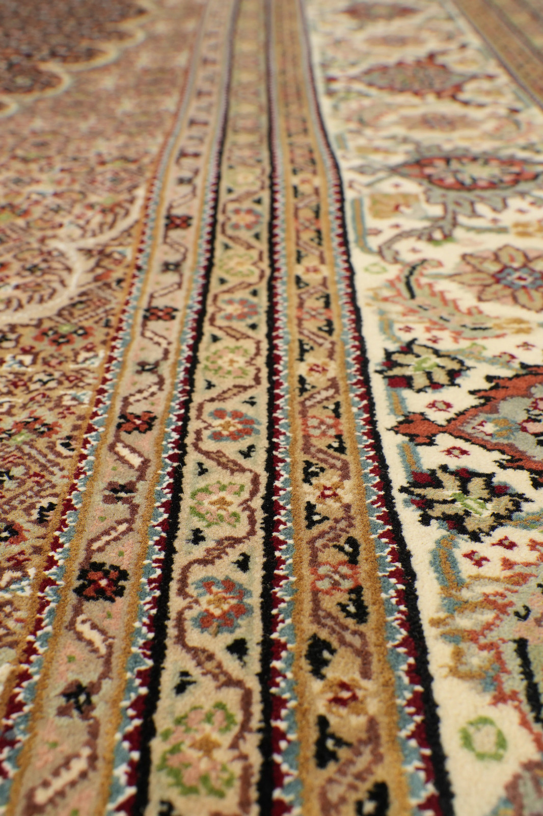 8 x 10.2 Black Tabriiz Mahii Quality Handmade Rug #F-4476