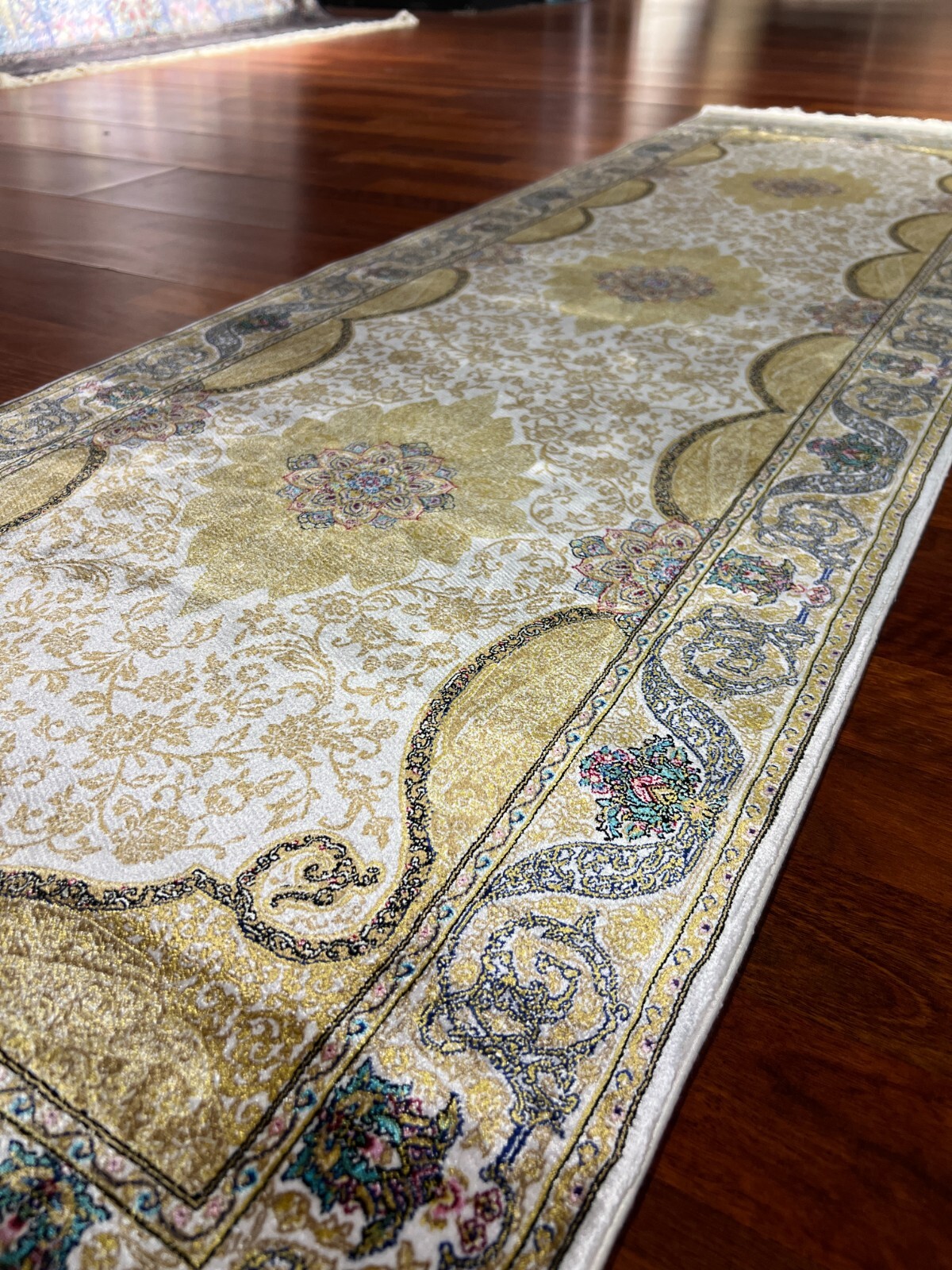 2×6 ft Turkish Silk Runner Rug – Green Beige Luxury Entryway Area Carpet