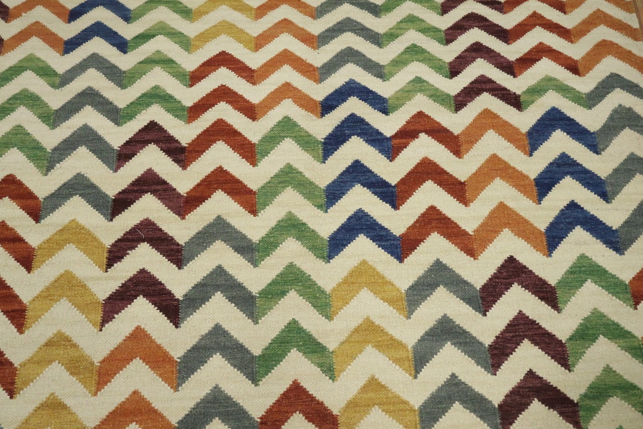 Modern 5×8 Chevron Pattern Area Rug in Bright Multicolor