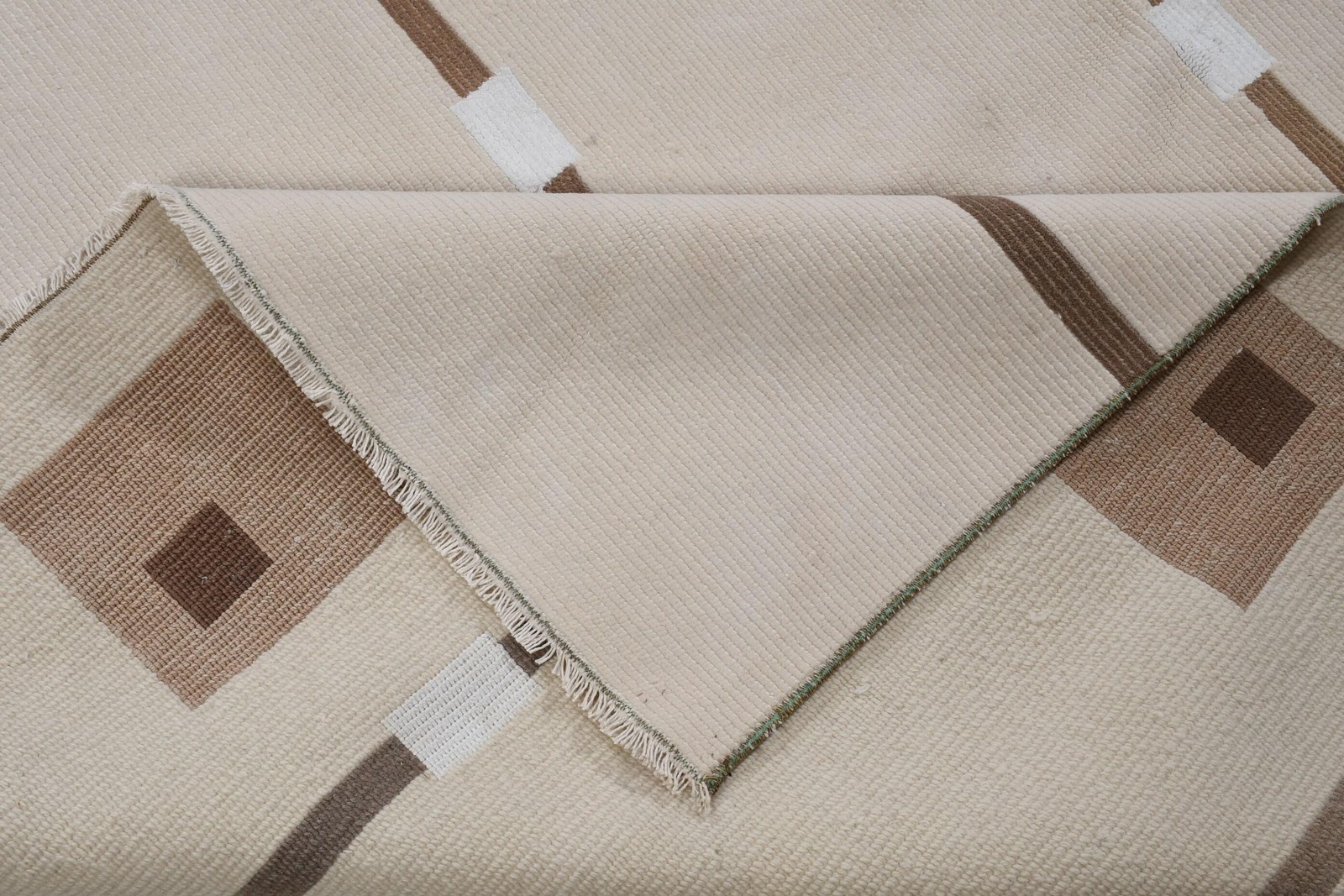 Vintage Turkish Rug 5,5×7,6 ft (168×231 cm), White Brown Solid Rug