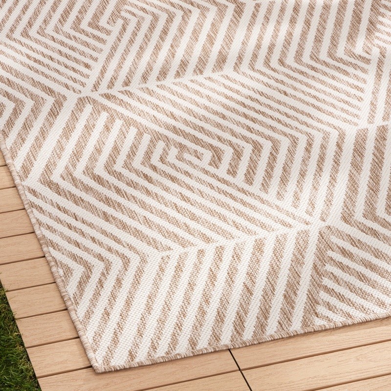 New York Patio Ombre Geo Outdoor Rug Durable Easy Clean Low Pile Modern Design