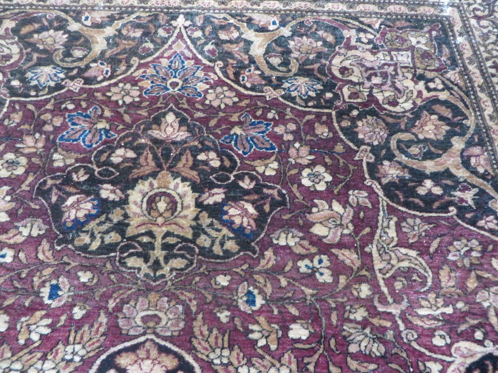 4’7 x 6’8 Hand Knotted Fine Antique Purple Isphahen Oriental Rug G1447