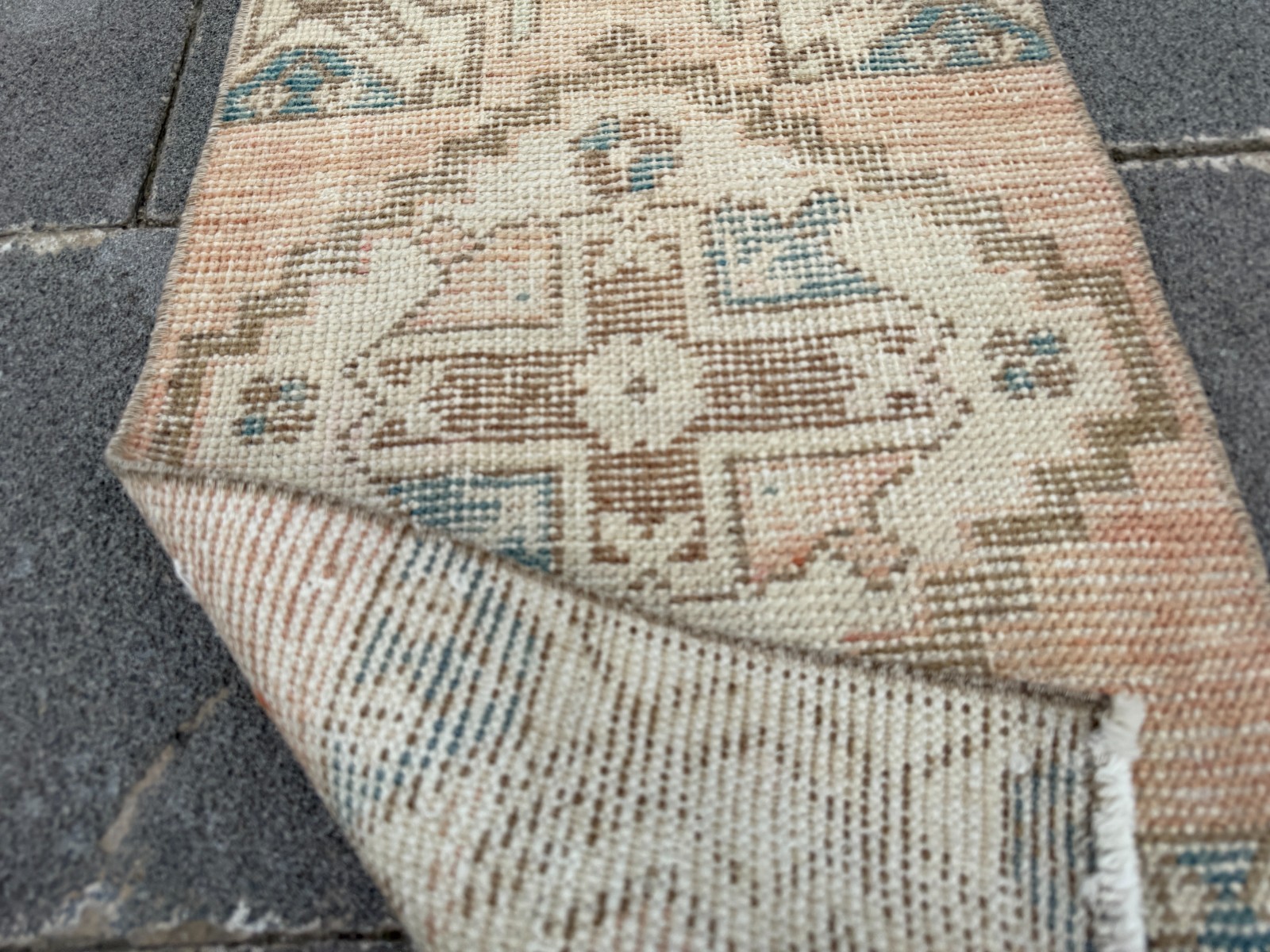 Vintage Turkish Oushak Rug 1.5×2.5 ft Pink Beige Accent Mat Wool Door Rug