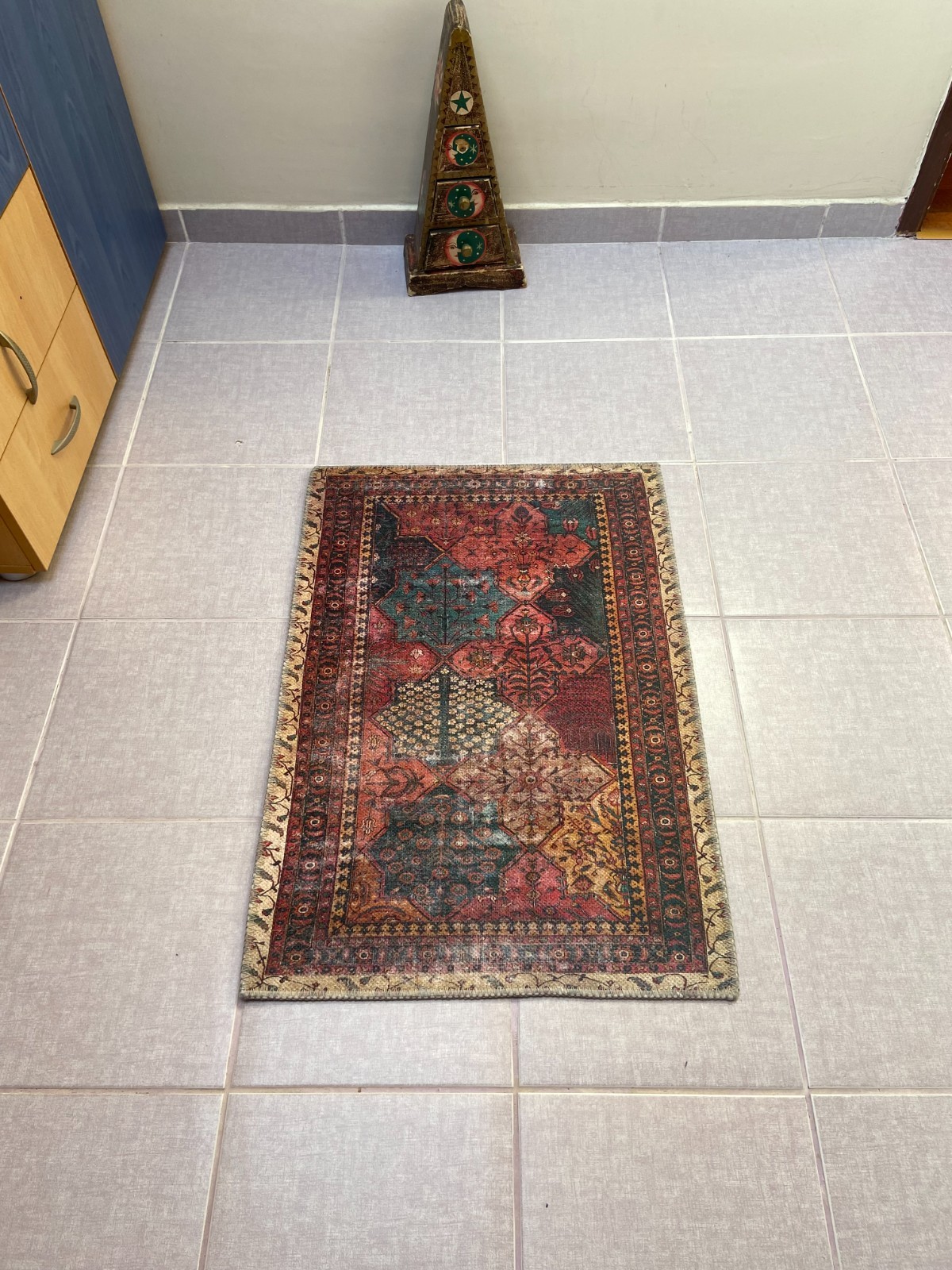 Machine Washable Printed Rug Vintage Floral Tile Non Slip Red Kitchen Runner