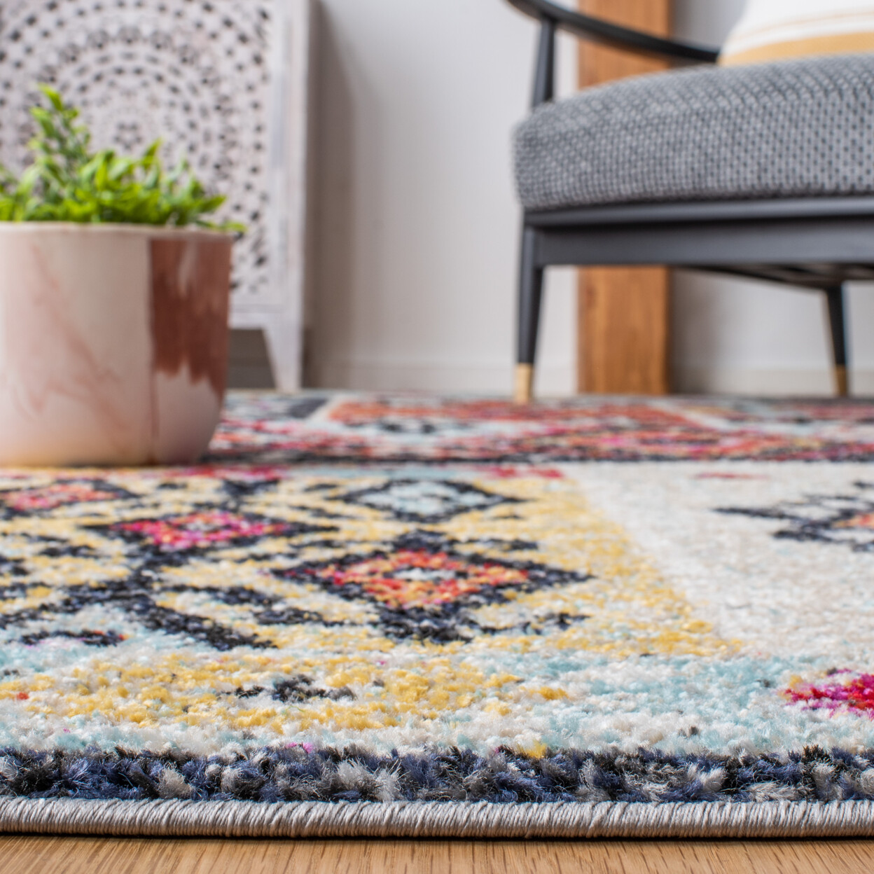 SAFAVIEH Adirondack Collection ADR224J Aqua / Fuchsia Rug