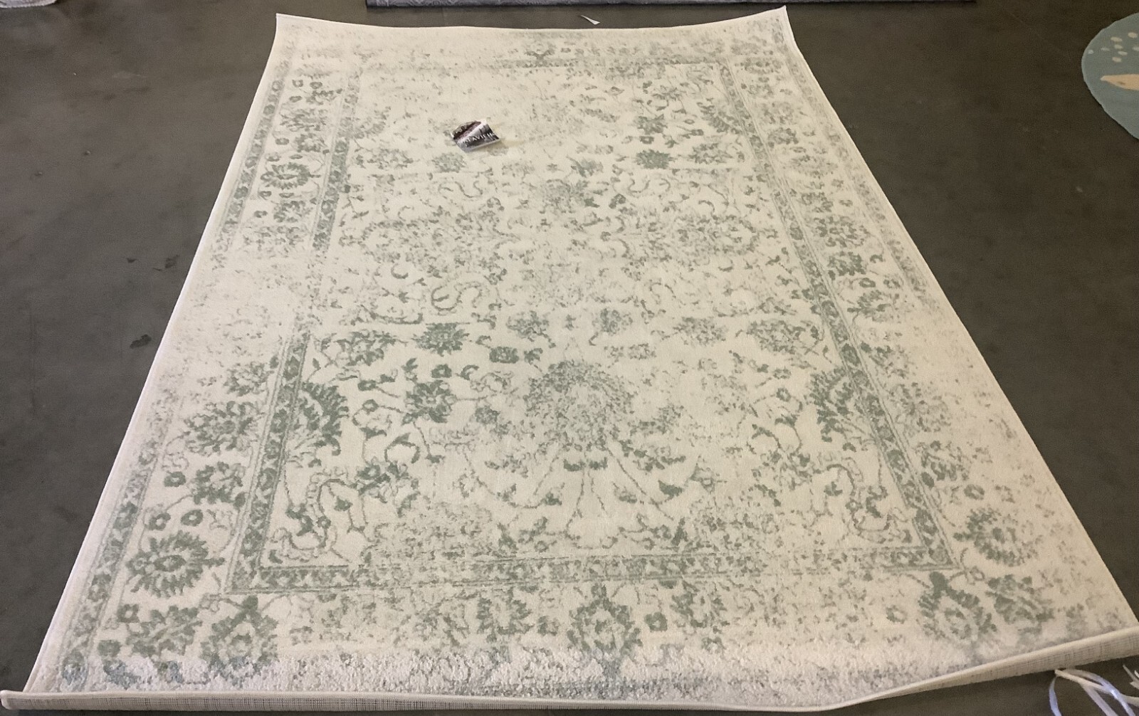 IVORY / SAGE 6′ X 9′ Flaw in Rug, Reduced Price 1172666597 ADR109V-6