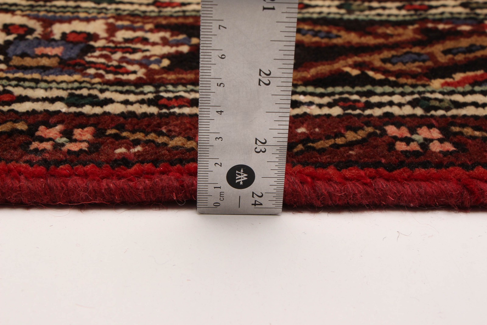 Vintage 7’3″ x 10’3″ Traditional Hand Knotted Vegetable Dye Wool Area Rug