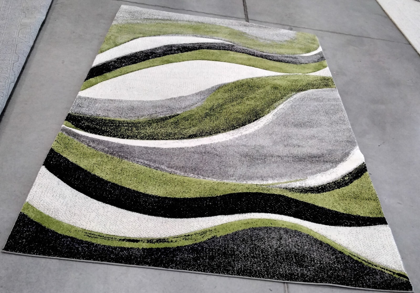 GREY / GREEN 5′-3″ X 7′-6″ Back Stain Rug, Reduced Price 1172749865 HLW766Y-5