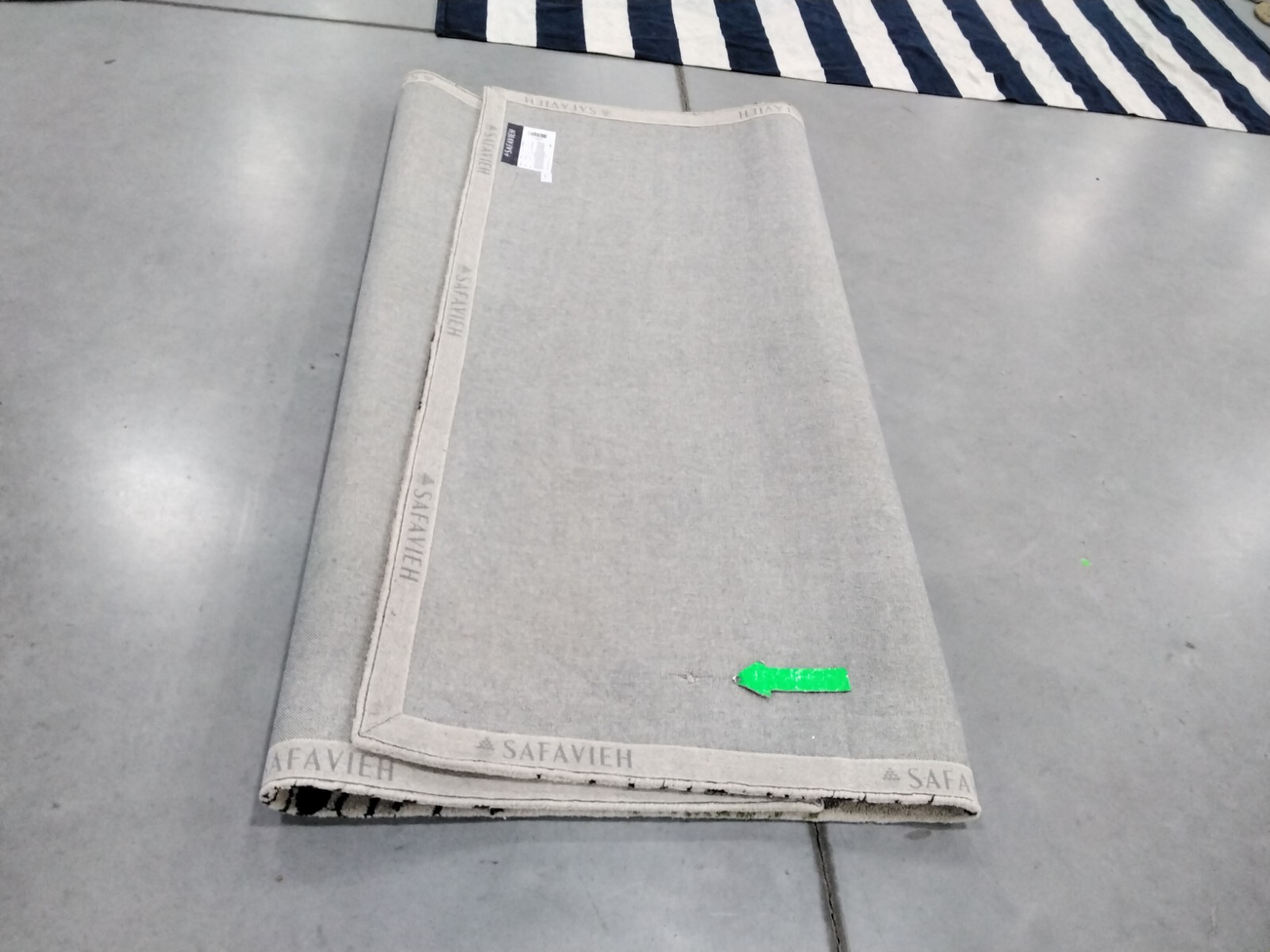 IVORY / MULTI 6′ X 9′ Broken Thread Rug, Reduced Price 1172729926 SOH747A-6