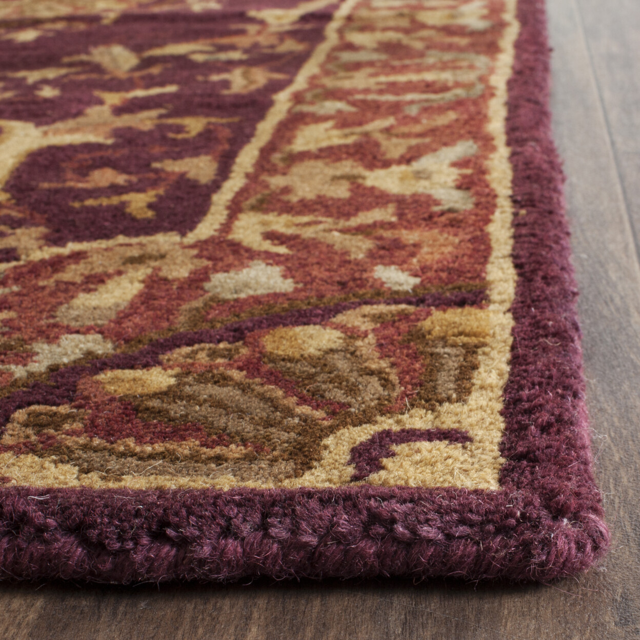 SAFAVIEH Empire EM459B Handmade Burgundy Rug