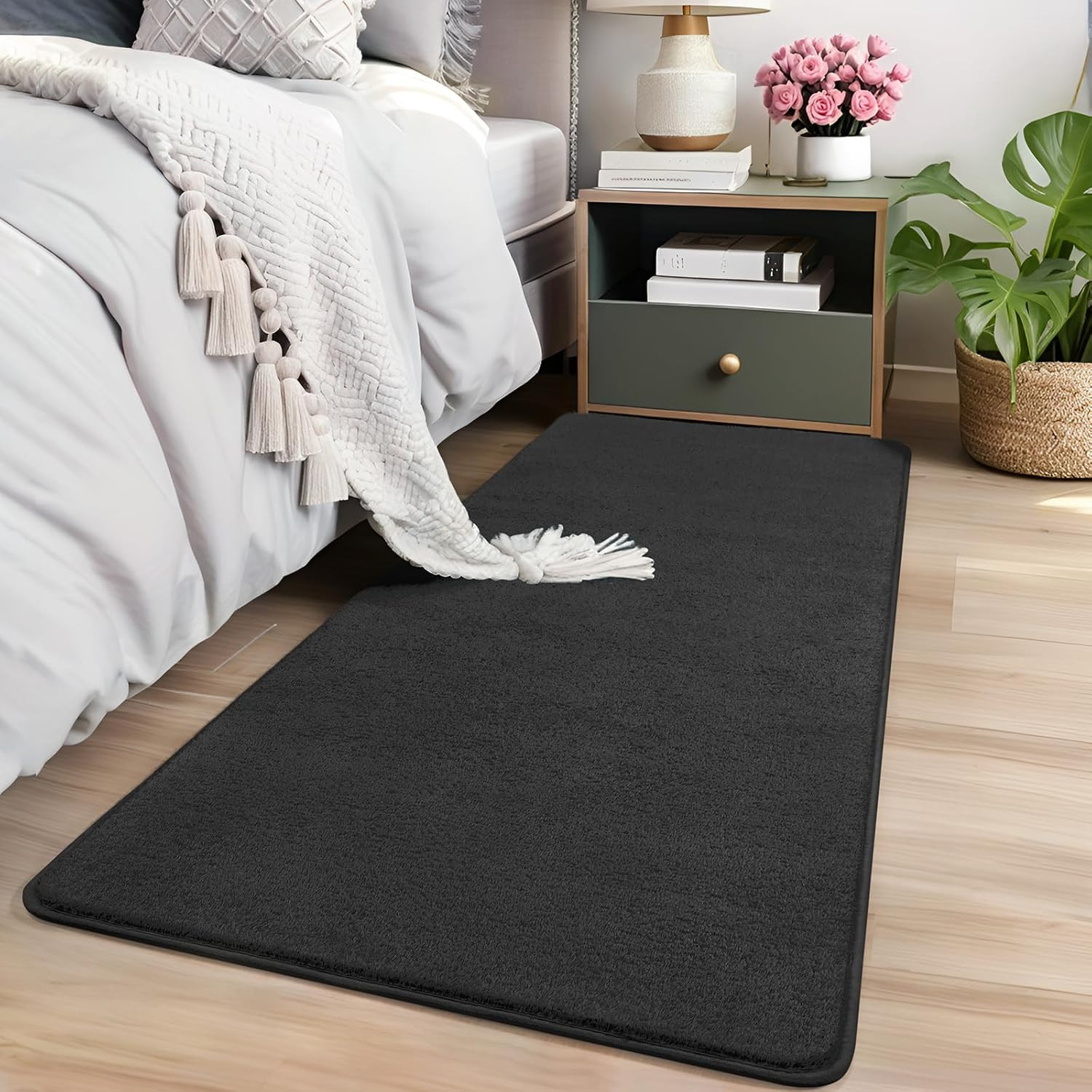 2×4 Feet Shag Runner Rug for Hallways, Washable Rugs with Memory Foam for Bedroo