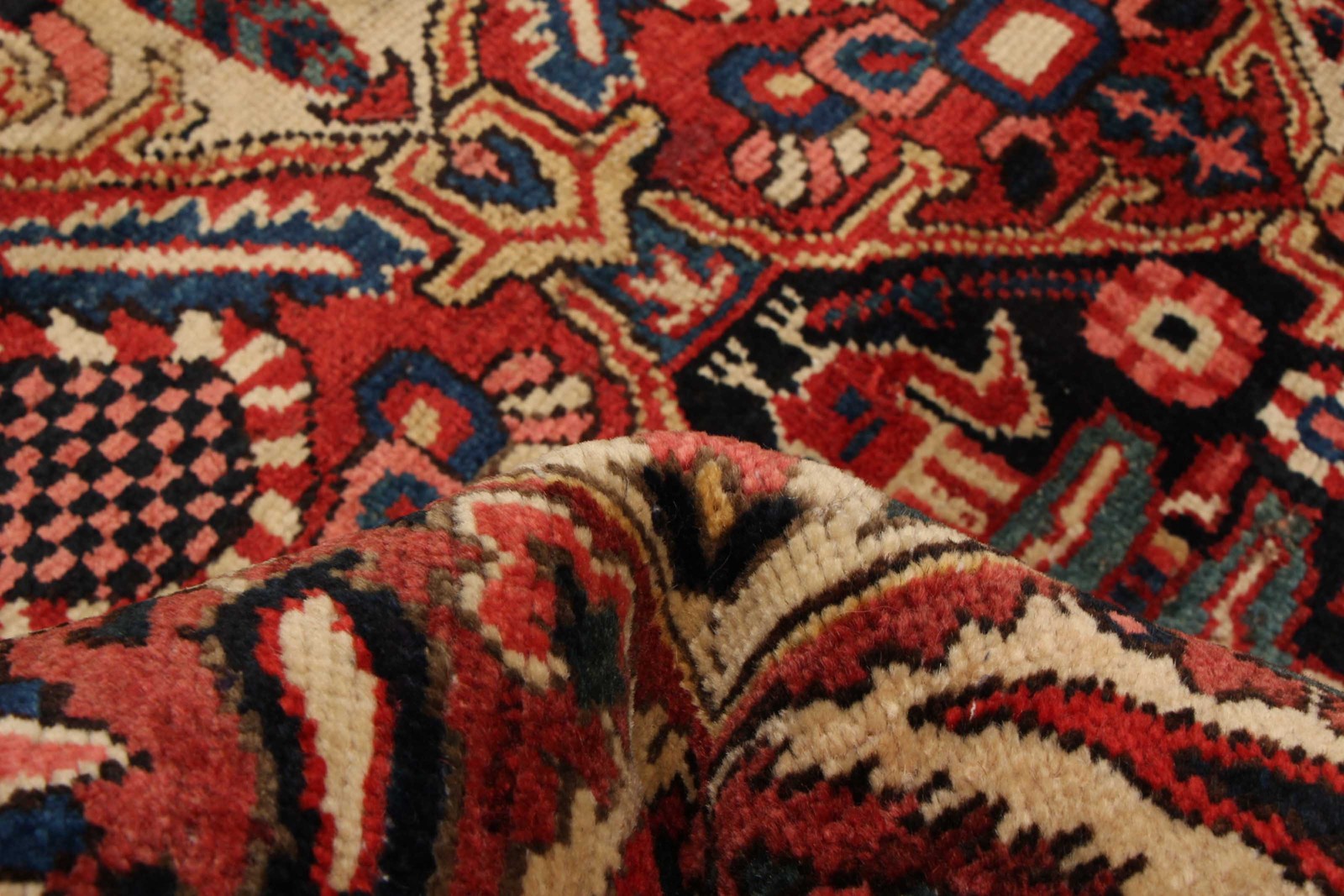 Vintage 4’11” x 6’10” Traditional Hand Knotted Vegetable Dye Wool Area Rug