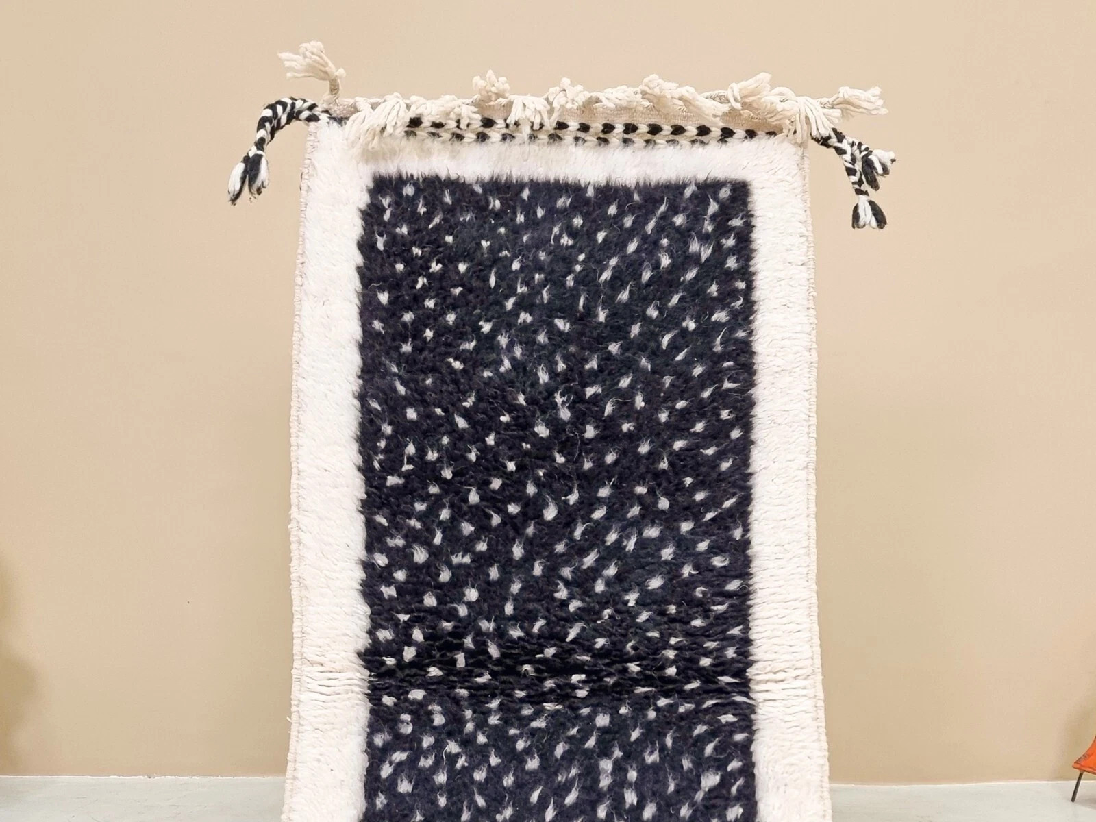 Luxury Color Black & White Moroccan Berber Wool Rug Handmade Design Carpet Rug