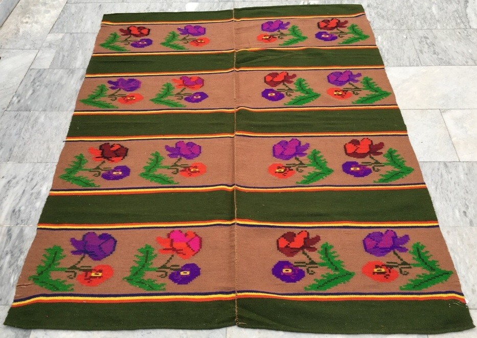 Vintage Handwoven Romanian Bessarabian Rose Kilim Floral Wool Rug 172×138 cm
