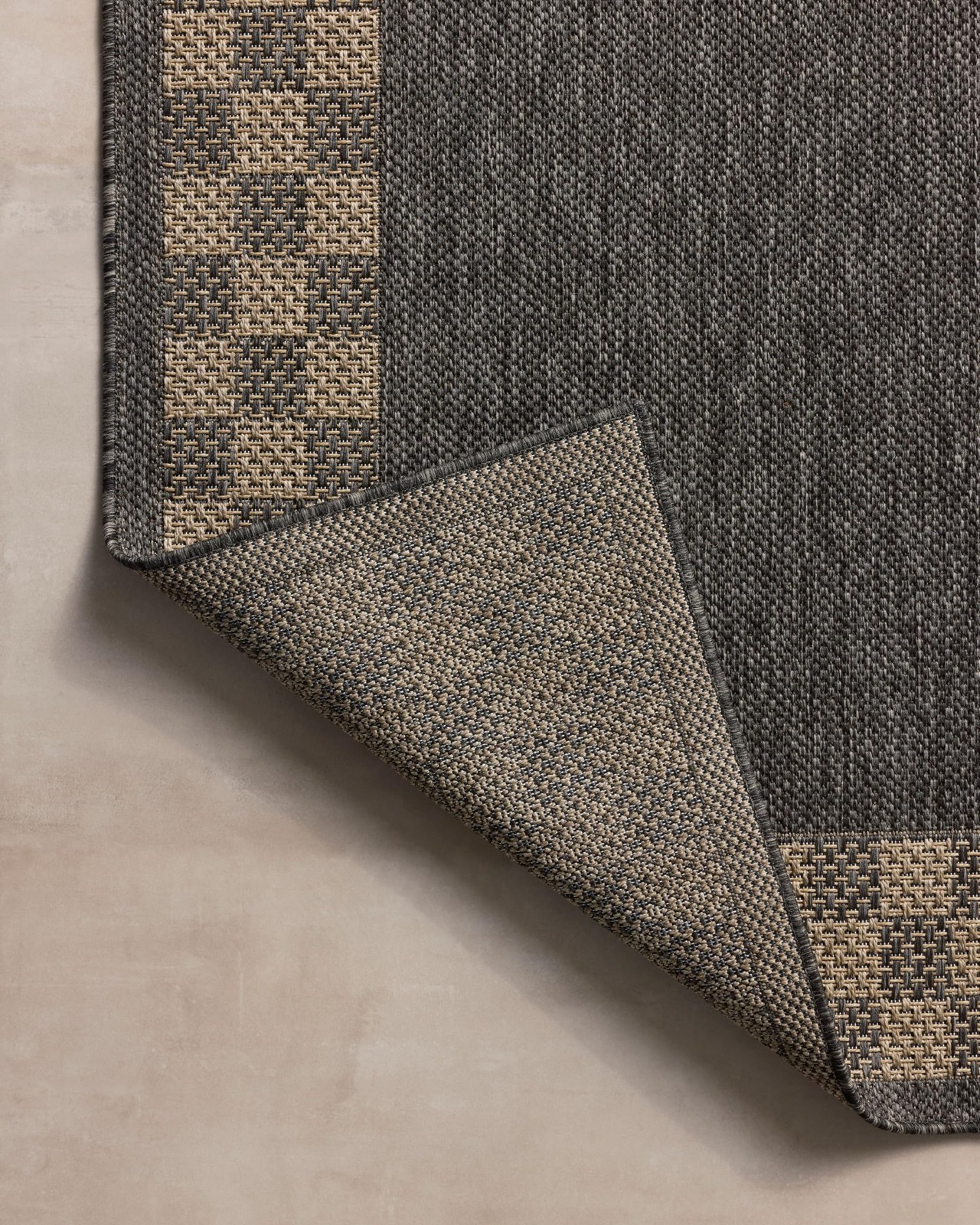 Loloi Chris Loves Julia Providence Charcoal/Natural 7′-6″ x 7′-6″ Rug