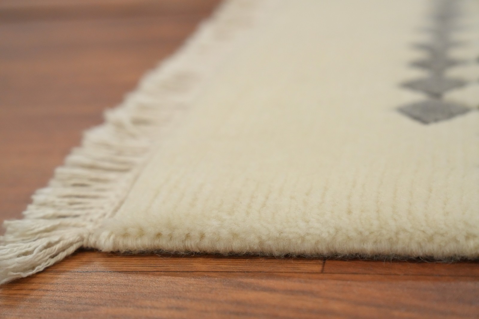 Modern Nepalese Ivory Rug 3×5 Hand-knotted Wool/ Silk Oriental Bordered Carpet