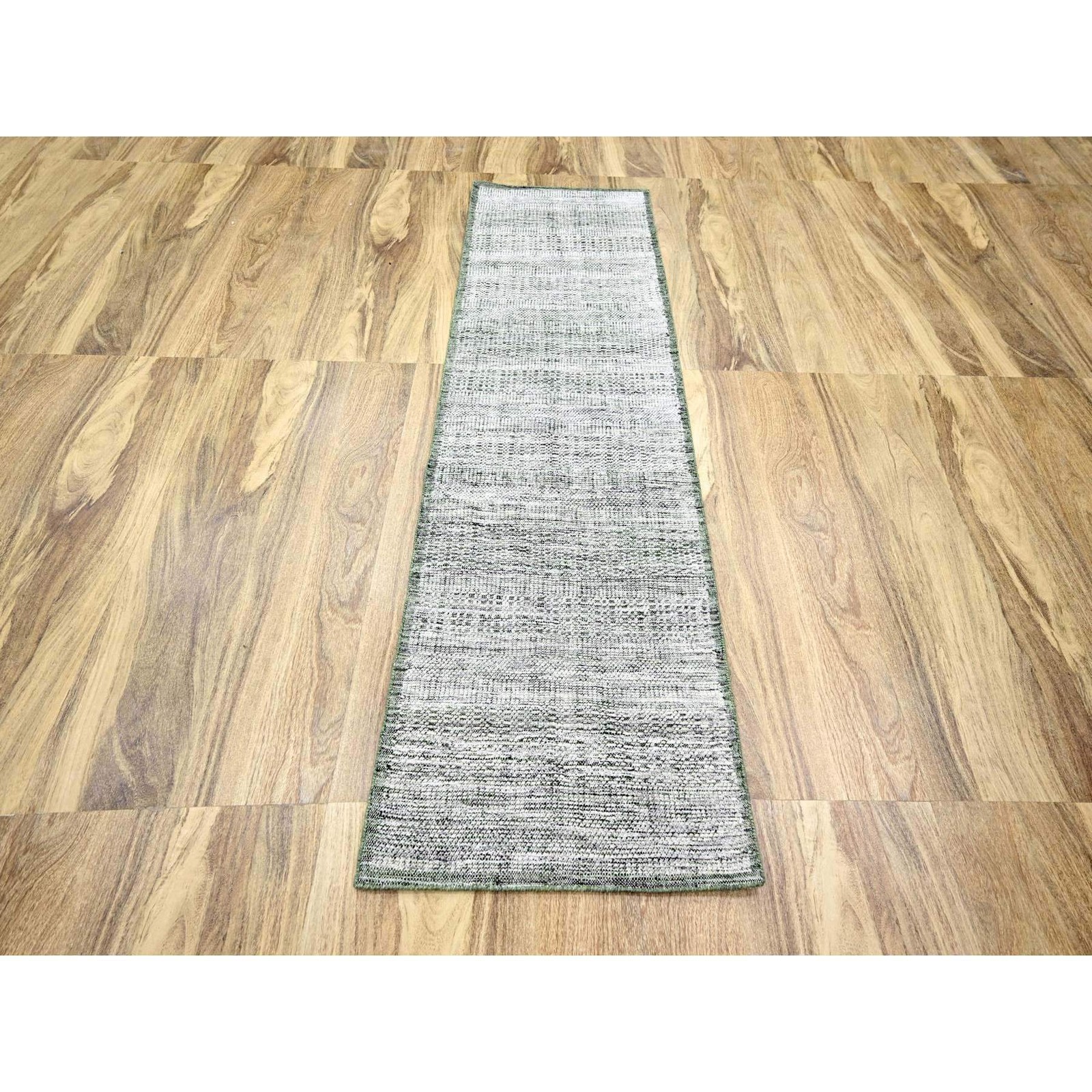 2’7″x8′ White & Green Hand Knotted Oxidized Grass Design Wool Runner Rug R76251