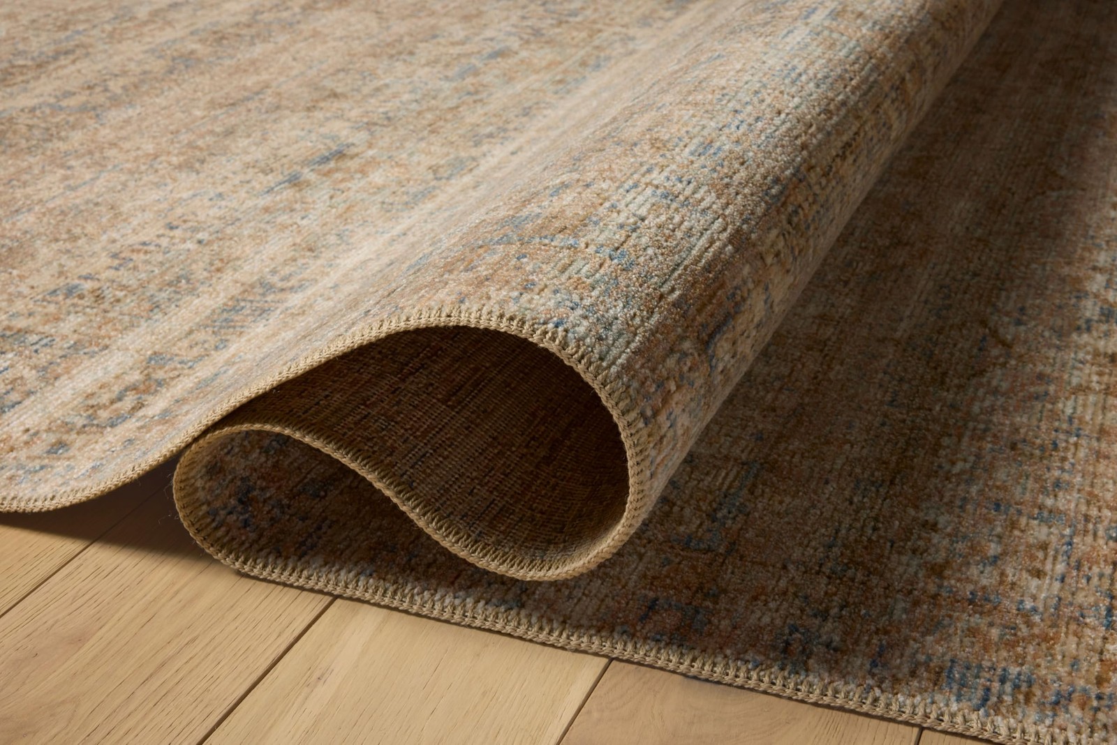 Loloi Amber Lewis Molly Natural/Denim 2′-3″ x 3′-10″ Accent Rug