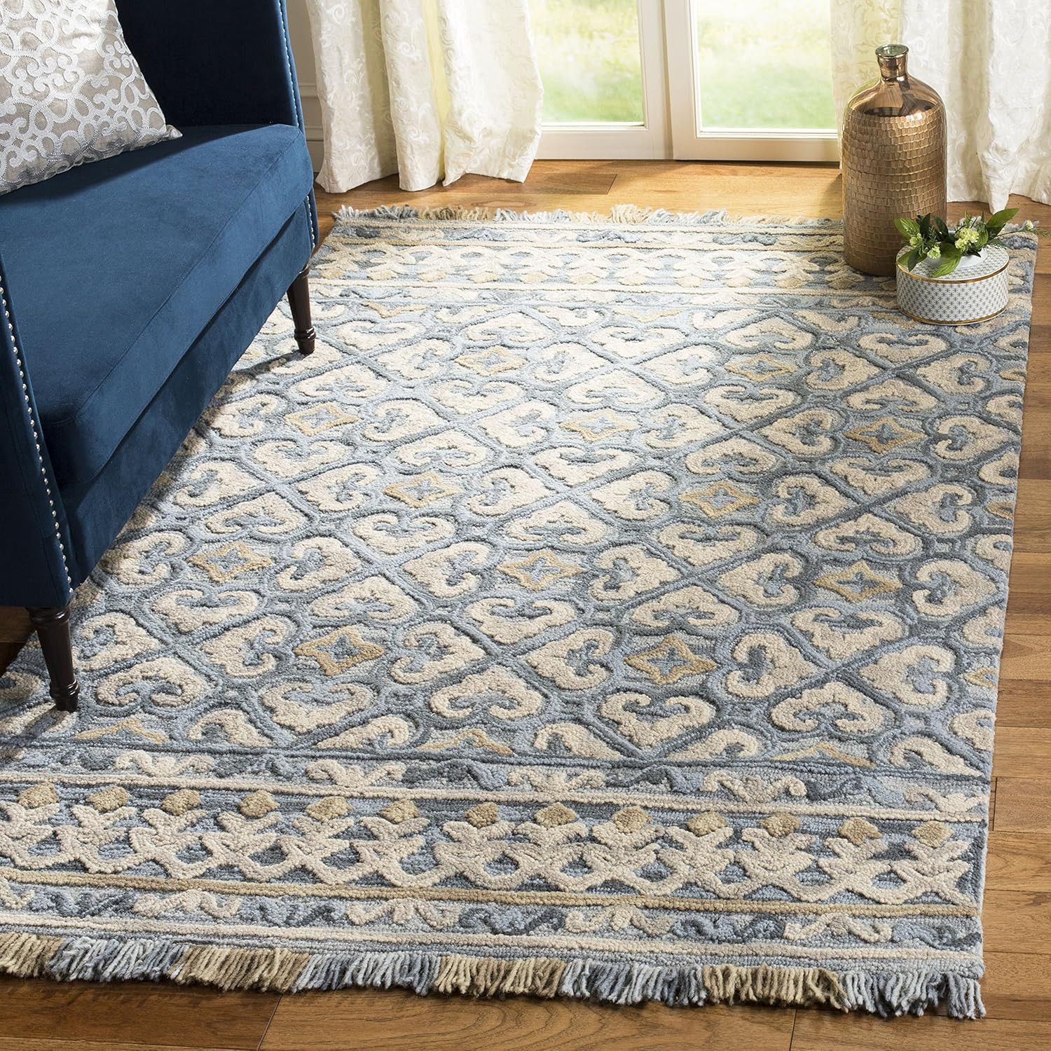 Blossom Collection 5′ X 8′ Handmade Light Beige/Blue Wool Area Rug